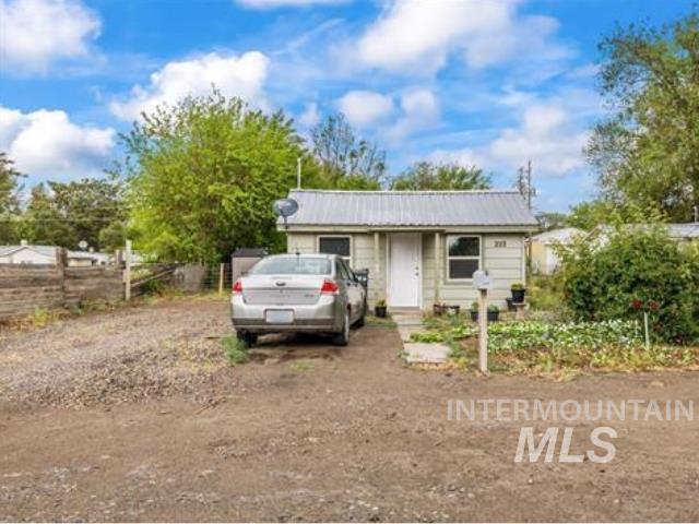 222 W Owyhee Ave, Homedale ID 83628