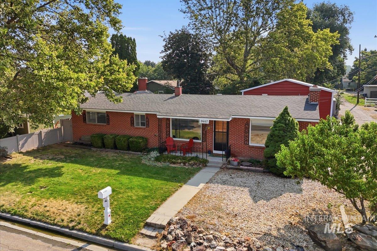 2607 S Montana, Caldwell ID 83605