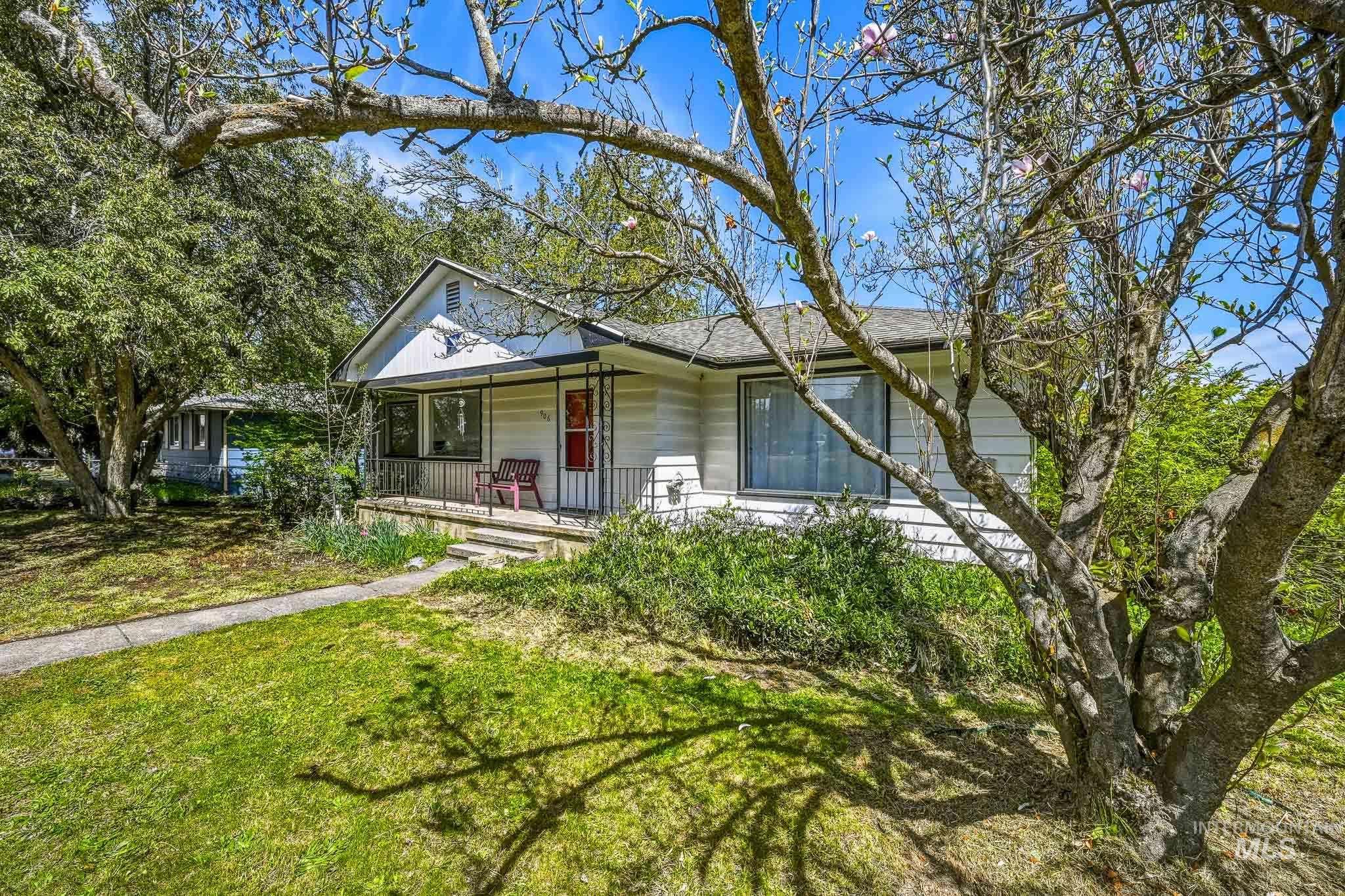 906 Orchard Ave., Moscow ID 83843