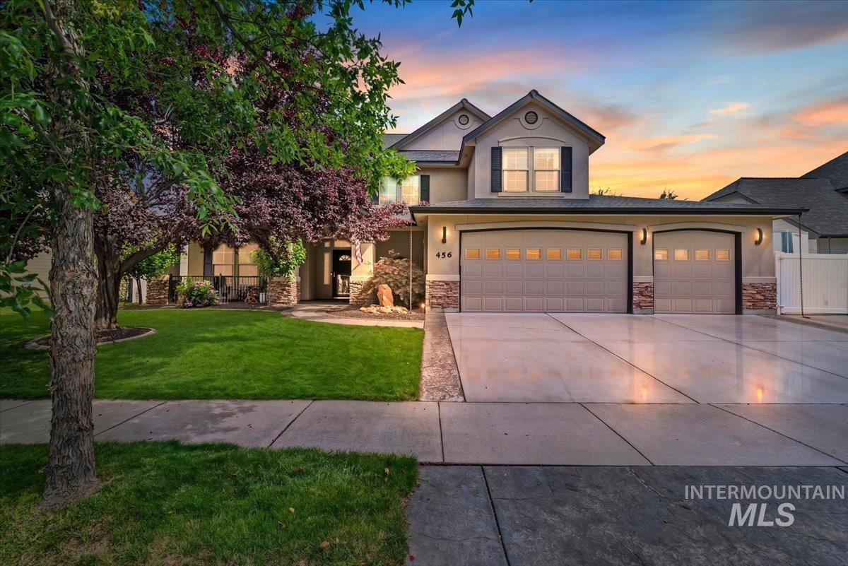 456 W Bear Track Dr, Meridian ID 83642