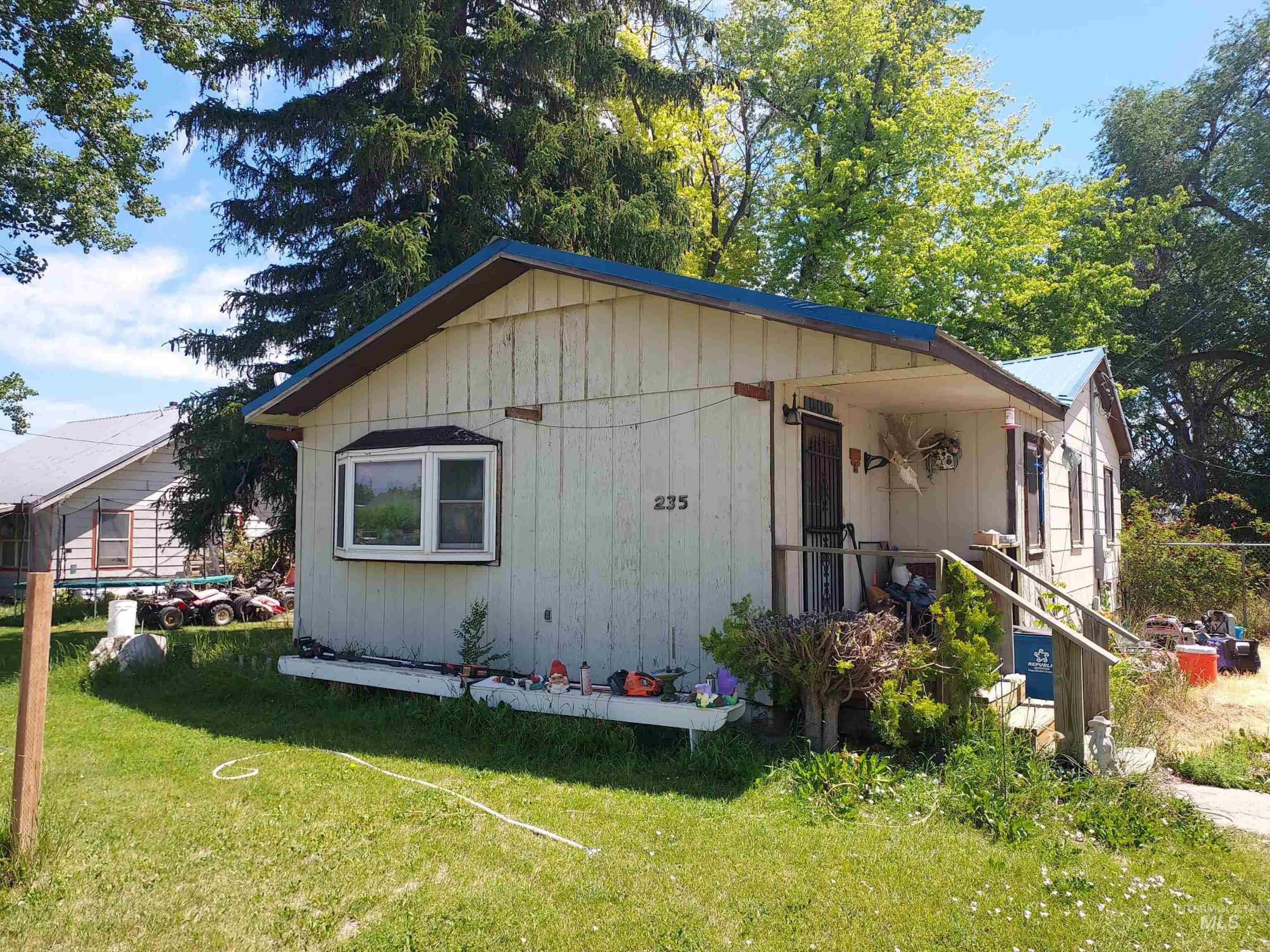 235 Brooks Ave. South, Hazelton ID 83335