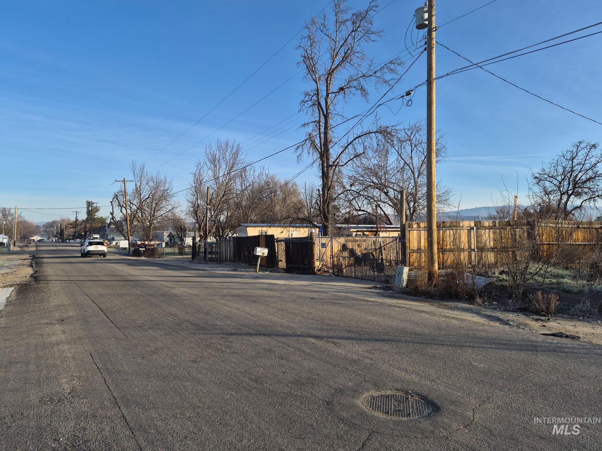 7132 N Gardner Ln, Boise ID 83714