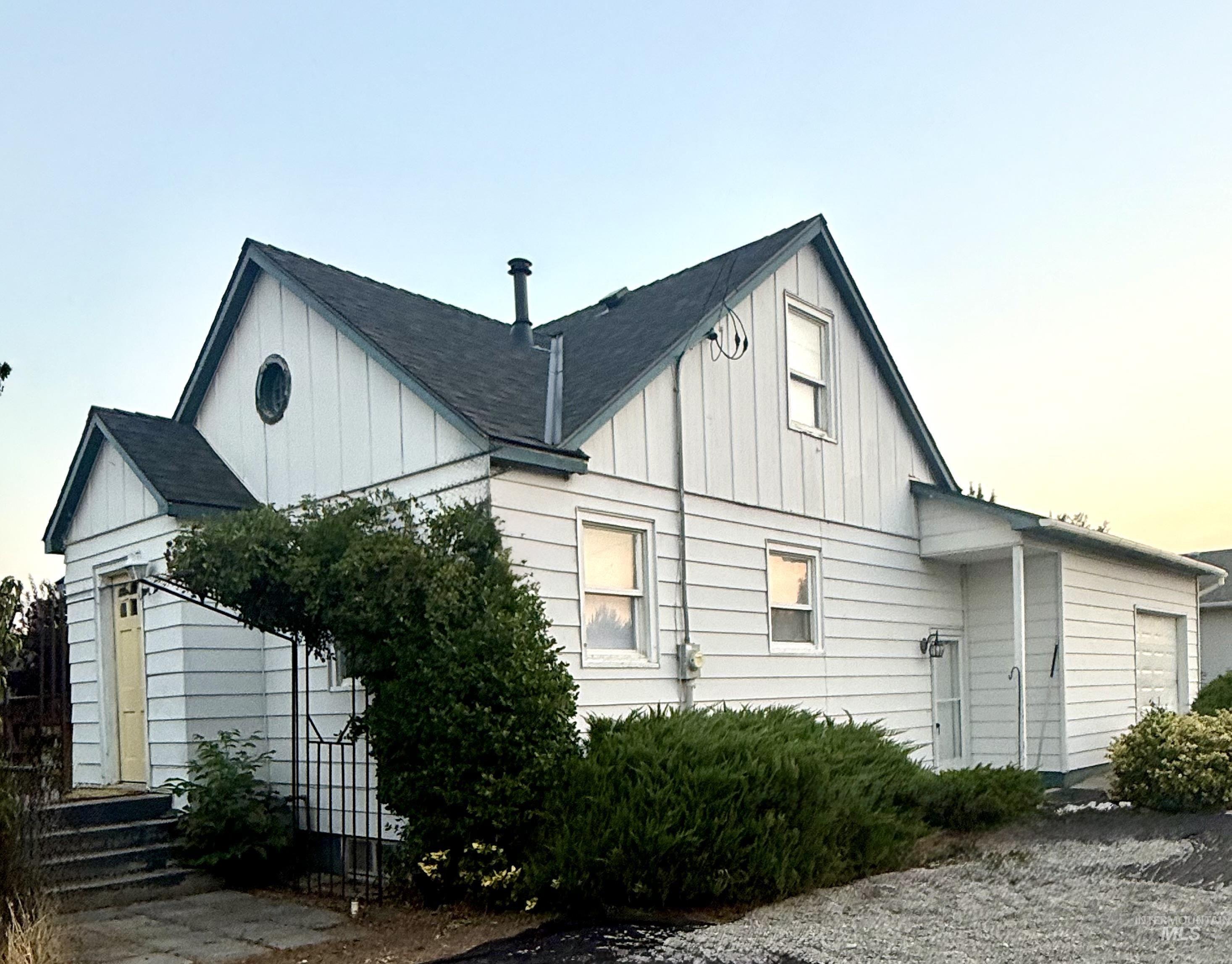 1864 W Idaho Ave., Ontario OR 97914
