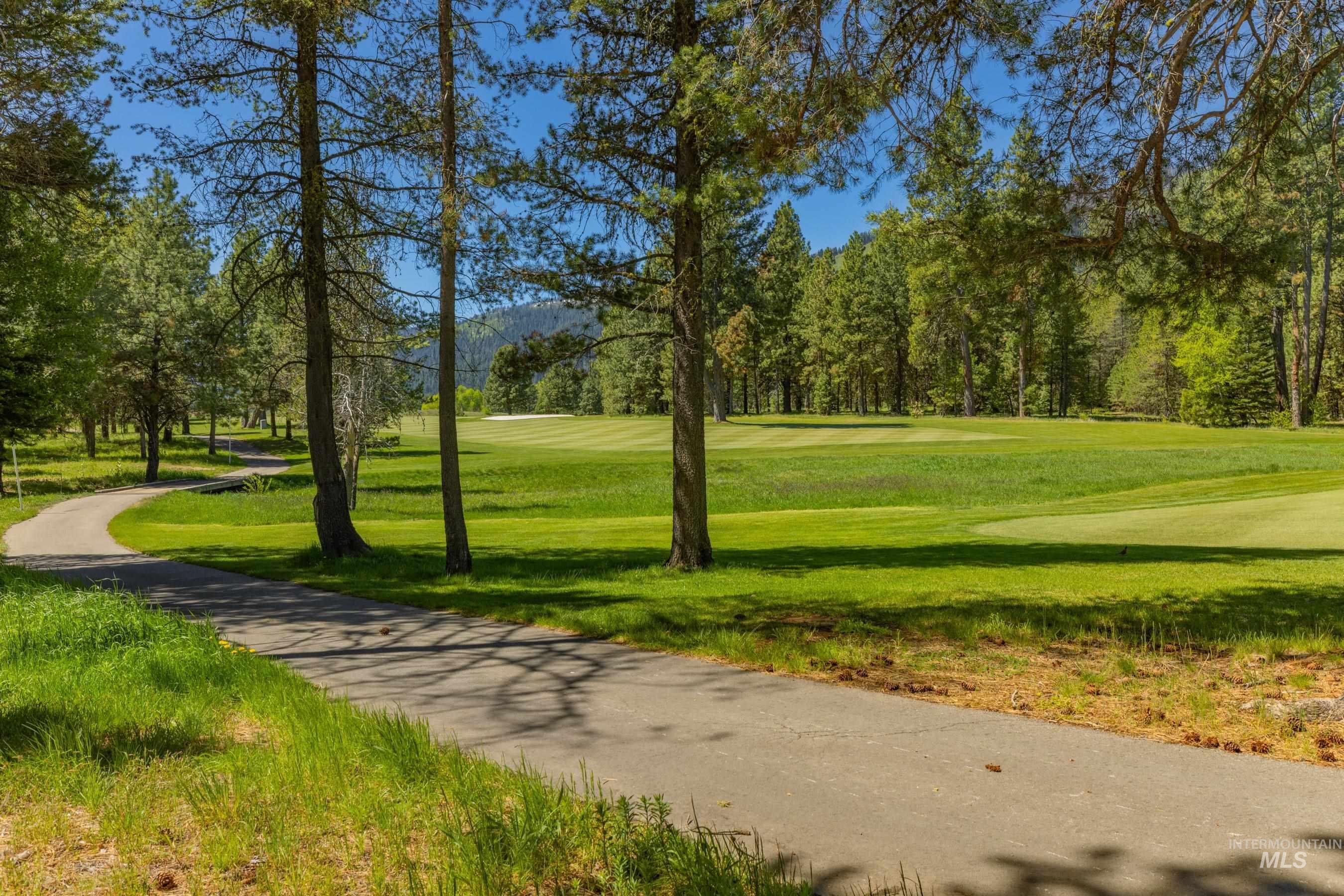 207 Spataro Drive, Donnelly ID 83615