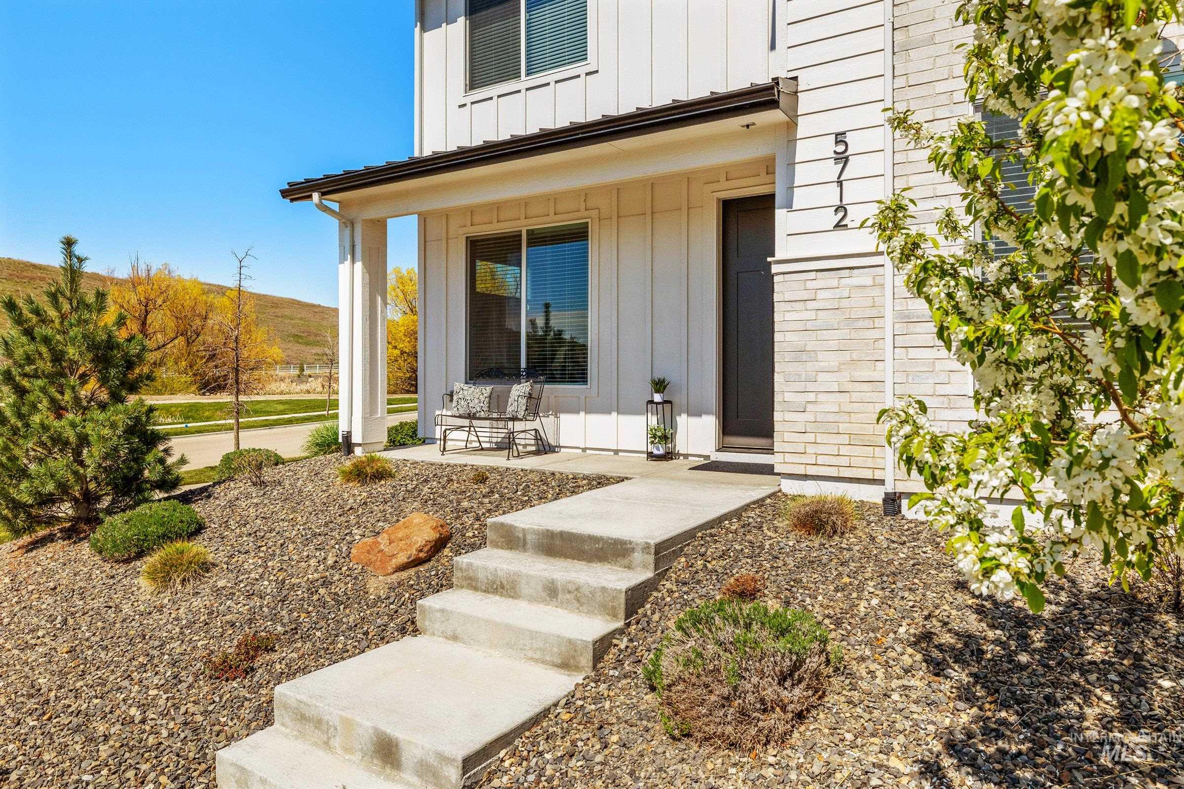 5712 W Elk Trail St, Eagle ID 83714