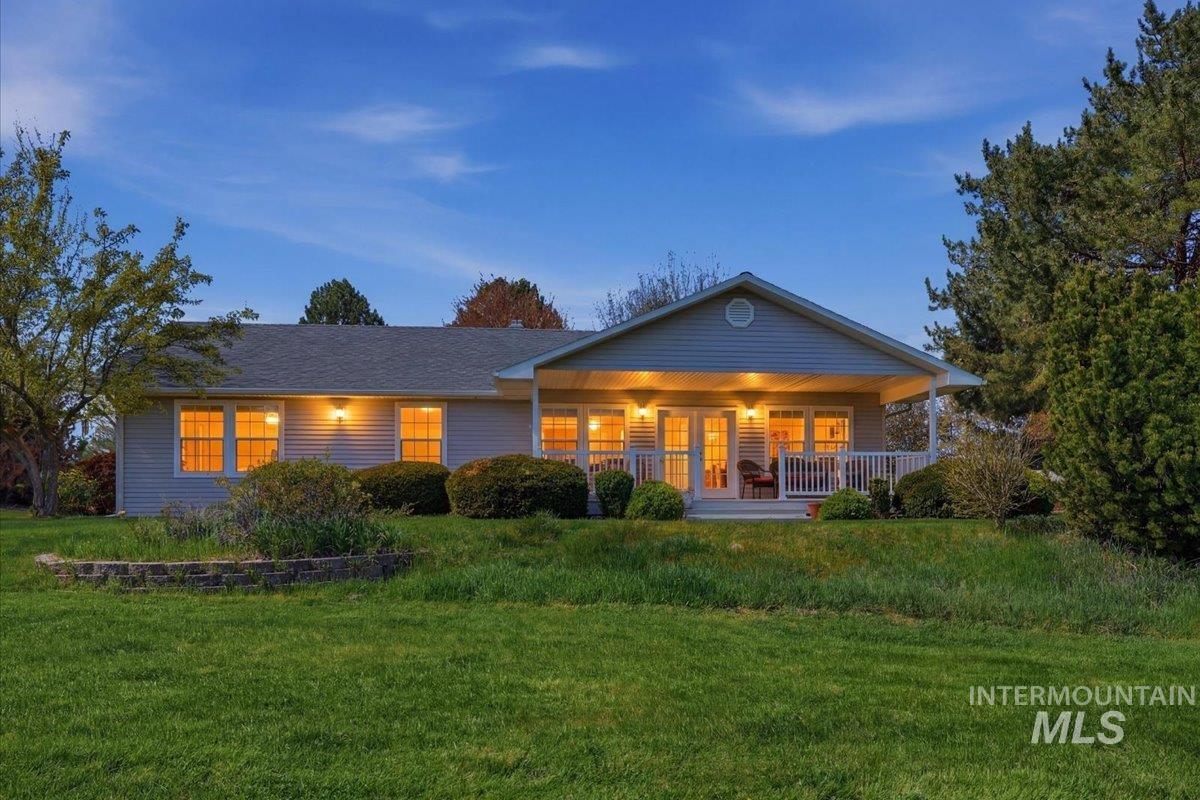 5605 Sunset Rd, Fruitland ID 83619