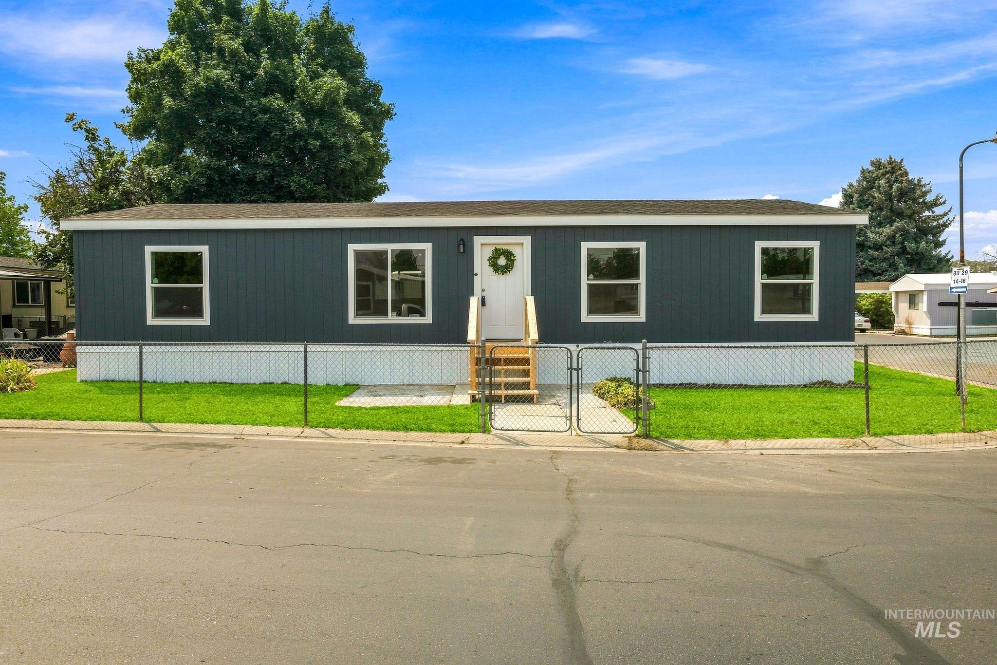424 W Cherry Ln # 16, Meridian ID 83642