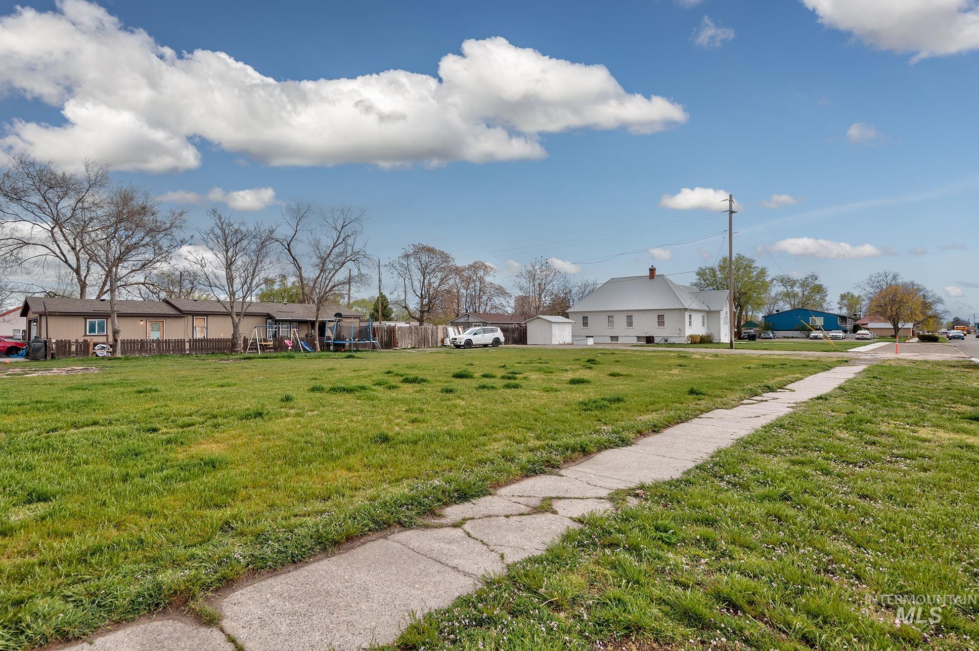 404 N 3rd, Nyssa OR 97913