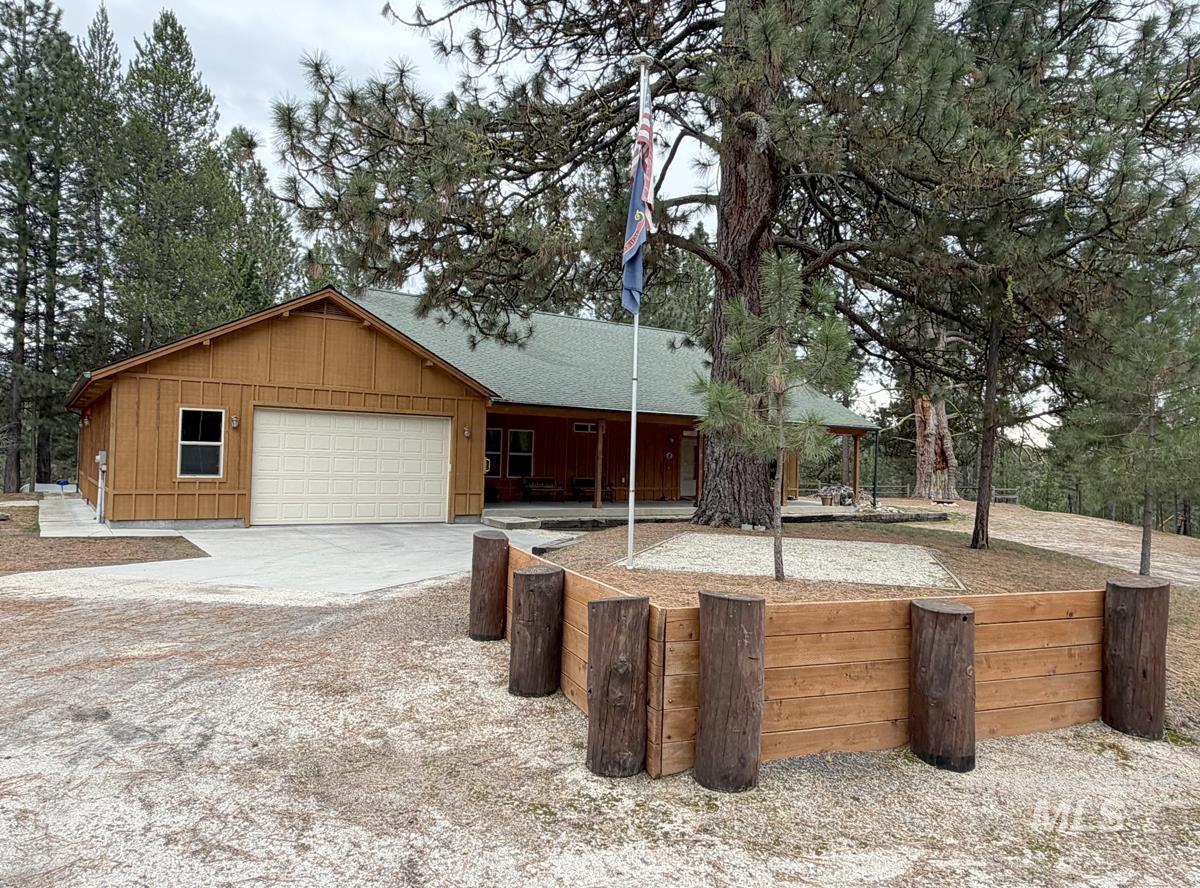 7 Carey Way, Cascade ID 83611