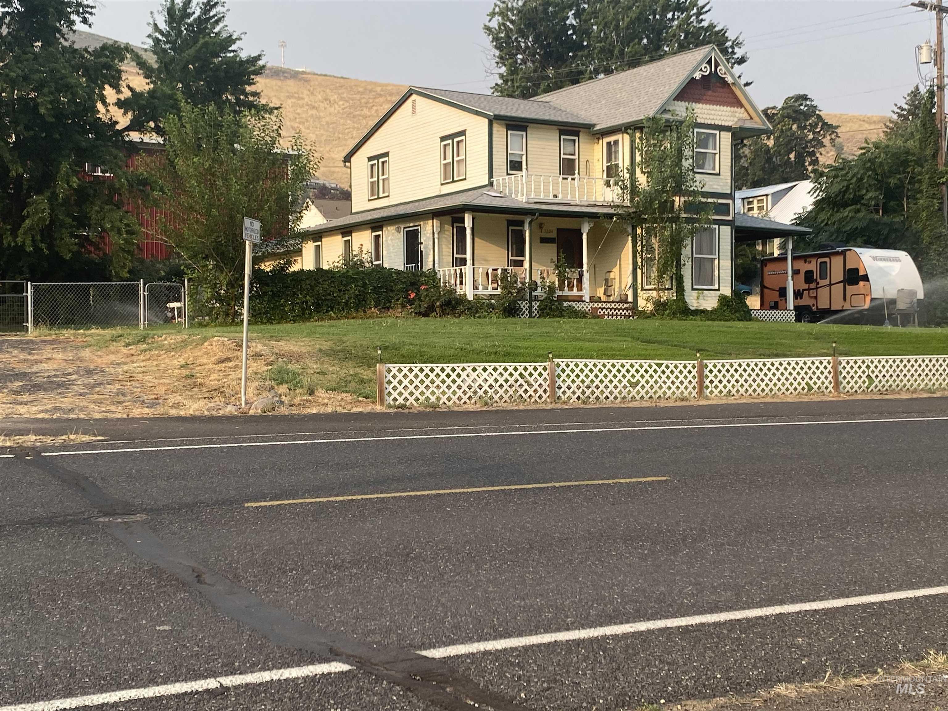 1204 1st Street, Asotin WA 99402