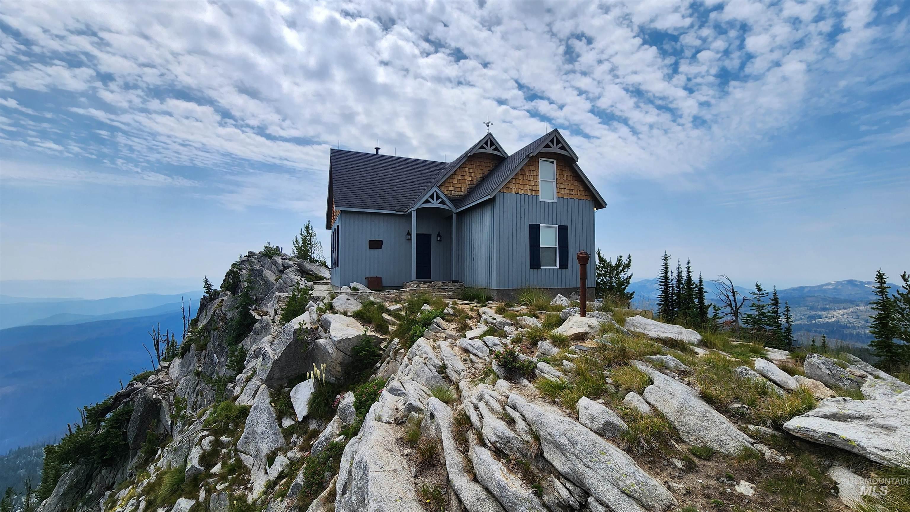 1 Starlight Ln, Elk City ID 83525