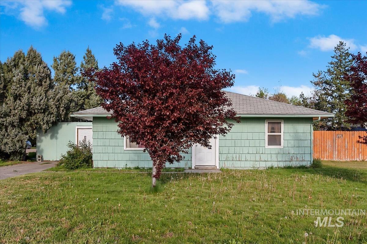 404 S Whitley Dr, Fruitland ID 83619