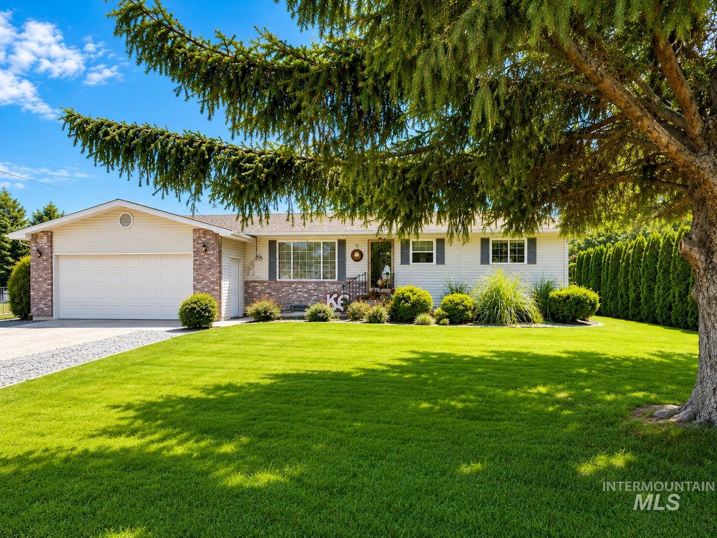 7711 Spring Dr, Nampa ID 83687