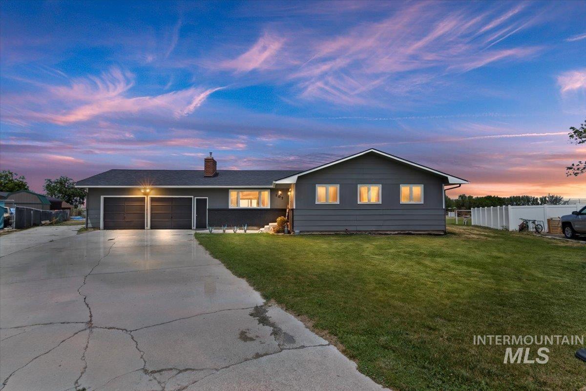 107 Rainbow Cir, Buhl ID 83316