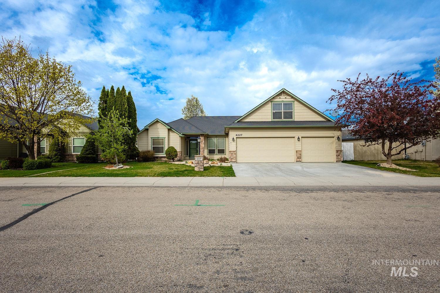 4227 N Rhodes Ave, Meridian ID 83646