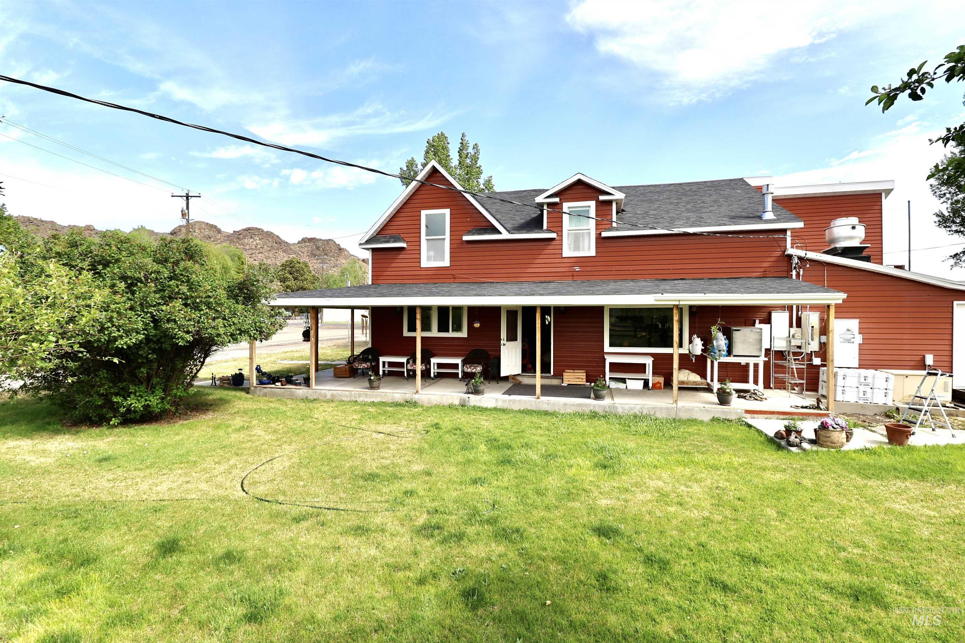 306 Wroten St, Jordan Valley OR 97910