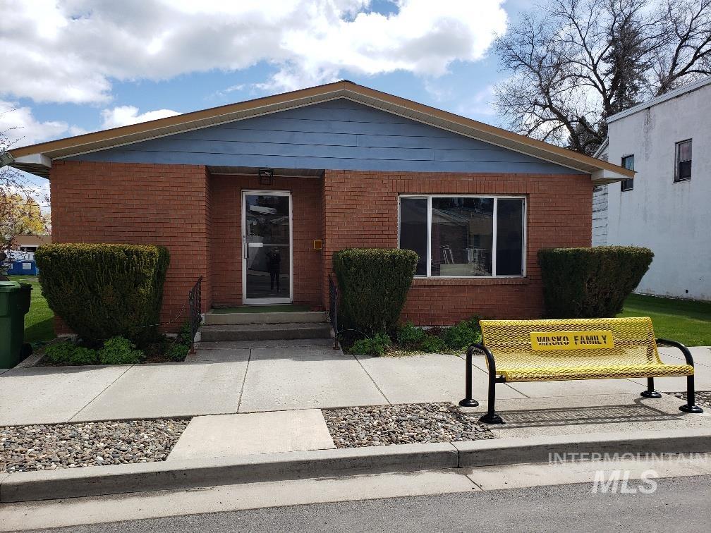 505 Oak Street, Nezperce ID 83543