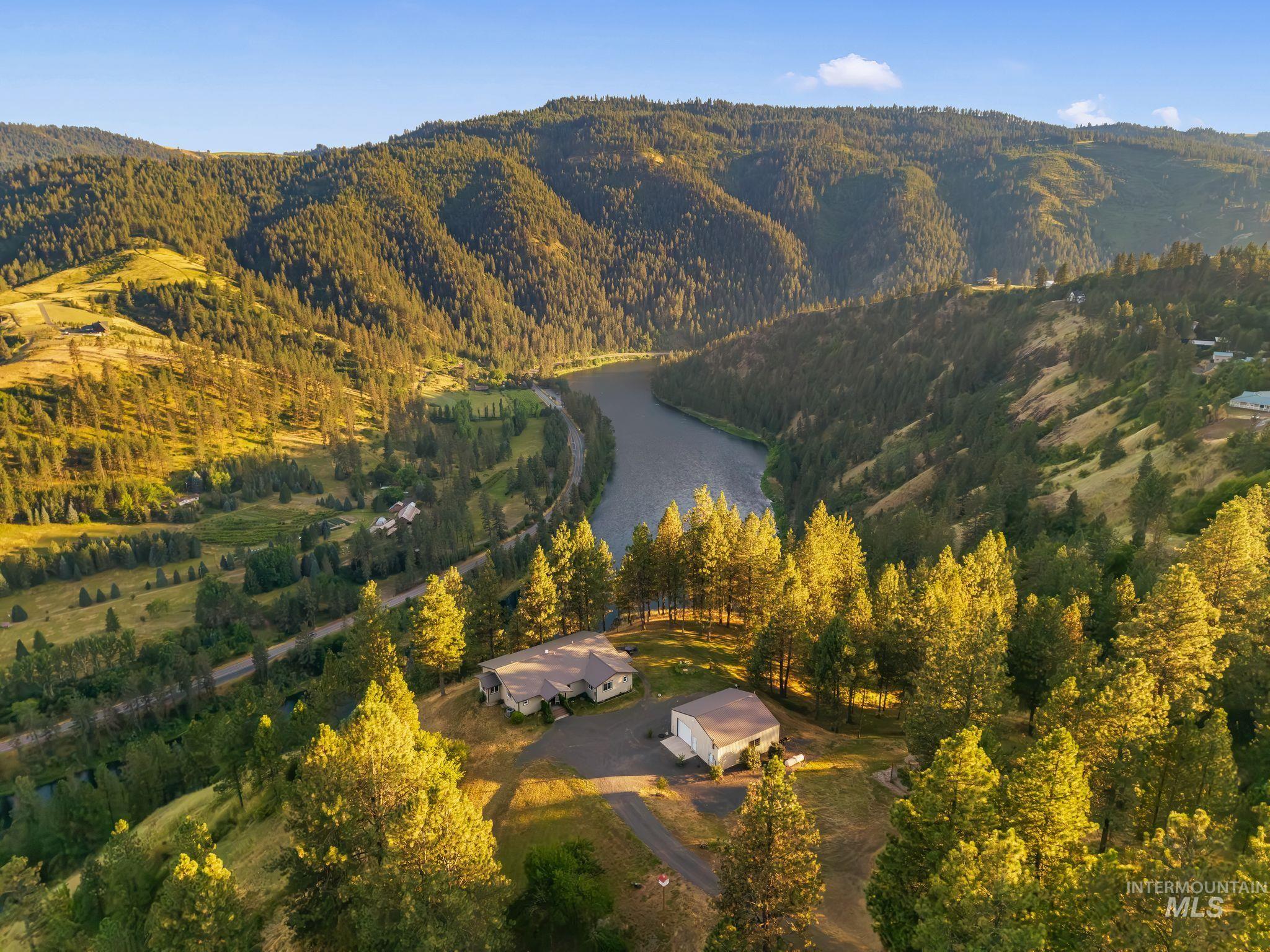 435 River Pointe, Lenore ID 83541
