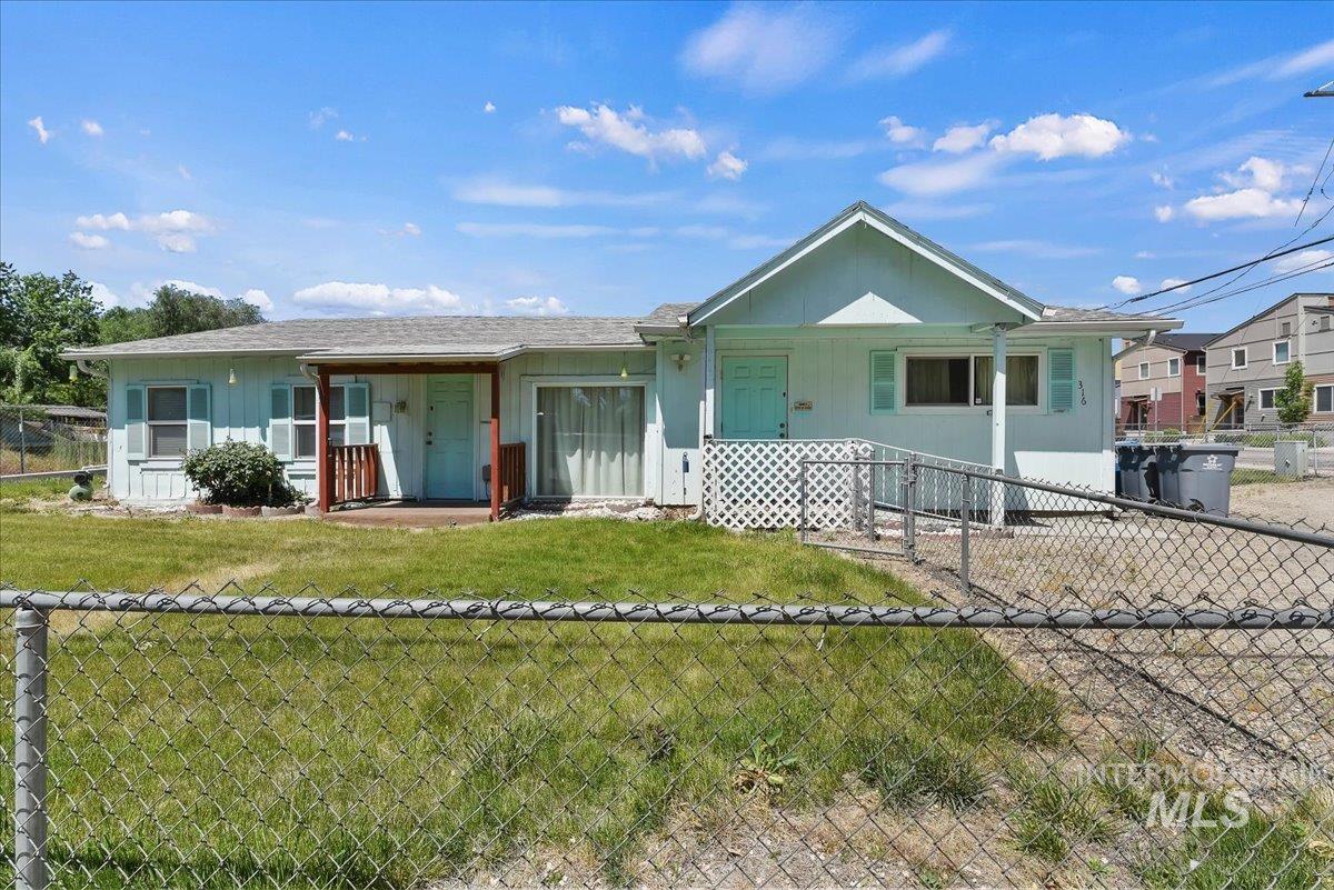 316 E 45th St, Garden City ID 83714