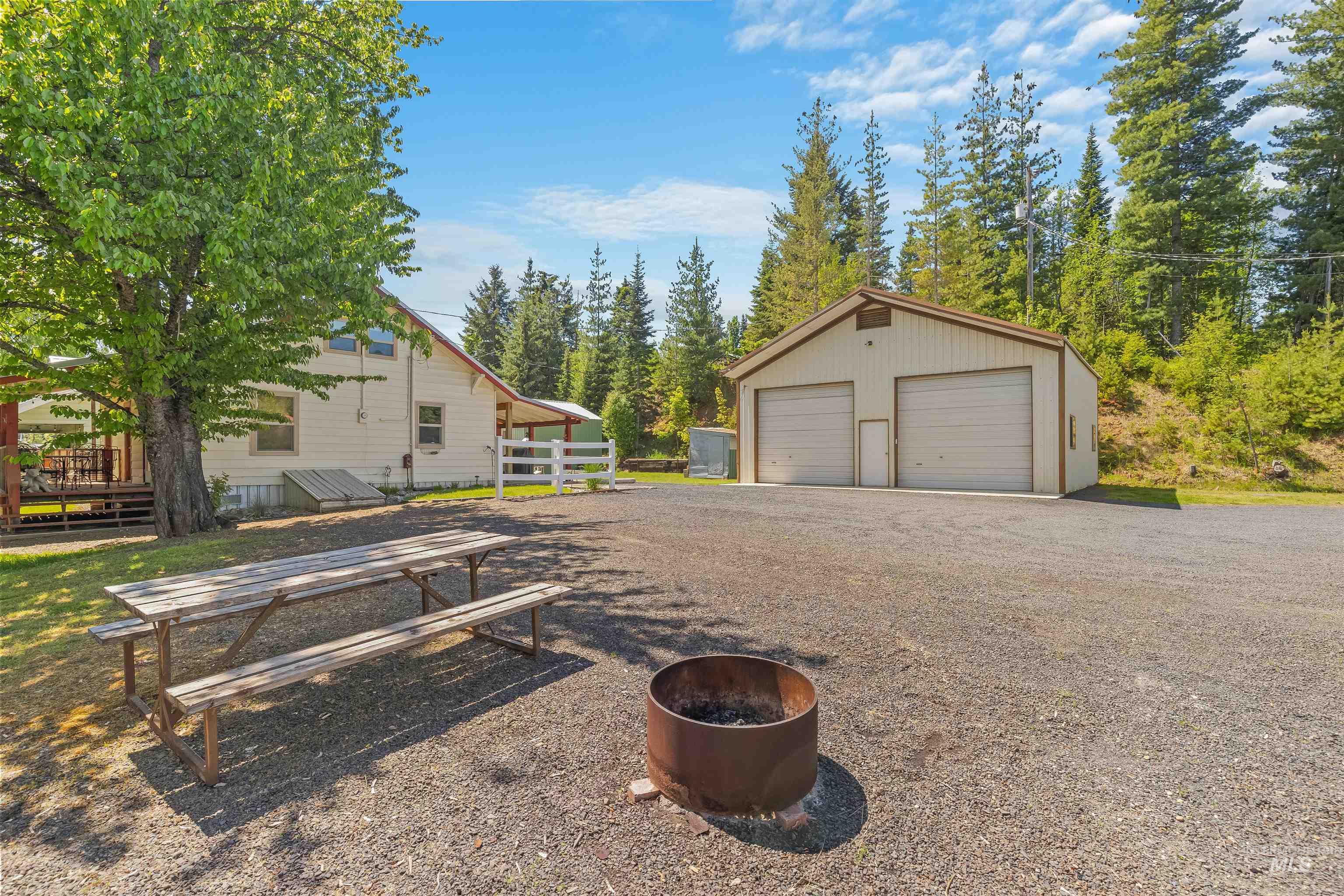 210 S 2nd St, Elk River ID 83827