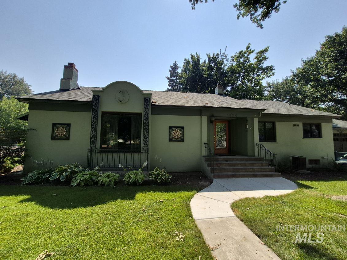 1824 Everett St, Caldwell ID 83605