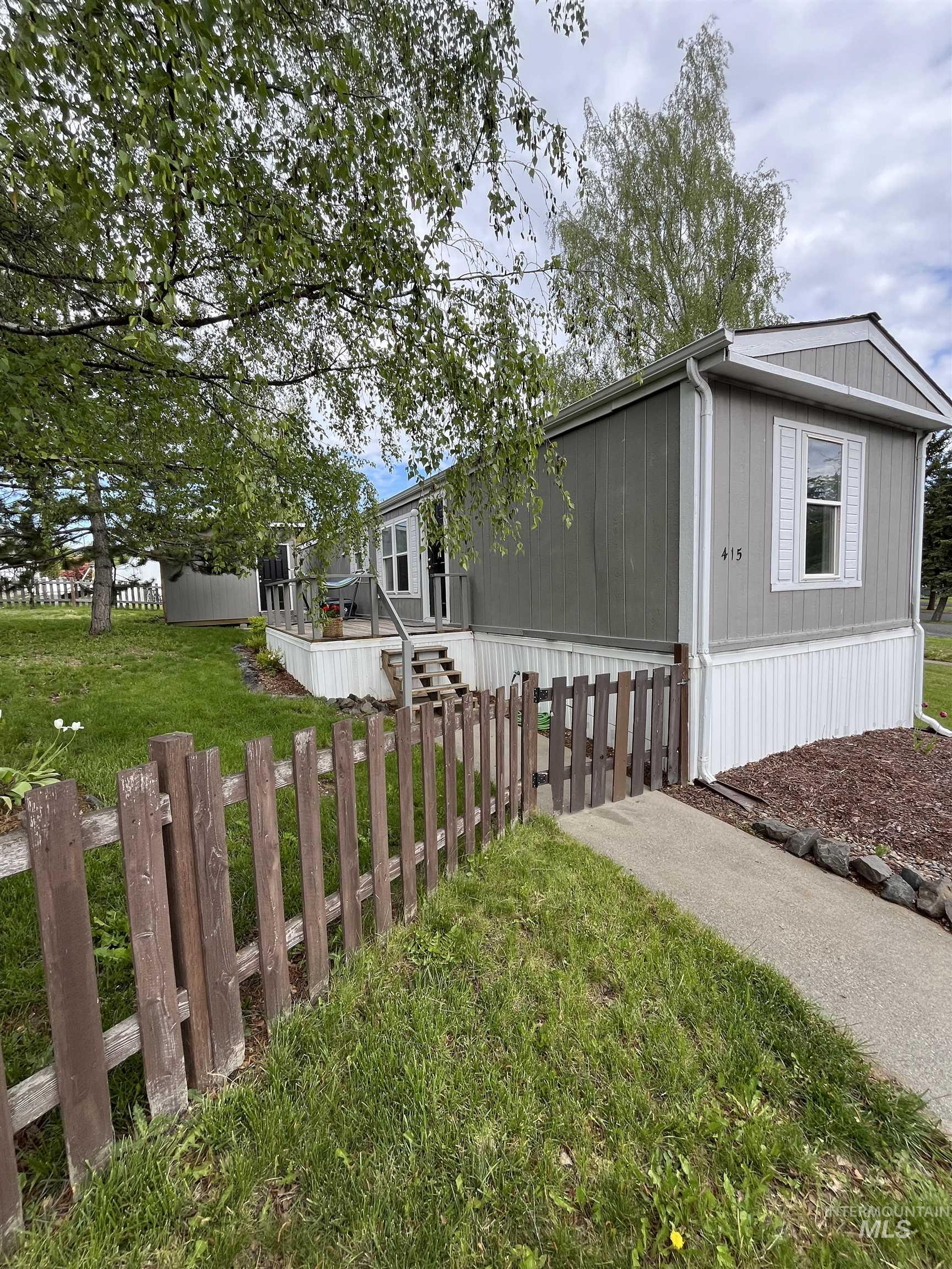 411 N Almon # 415, Moscow ID 83843