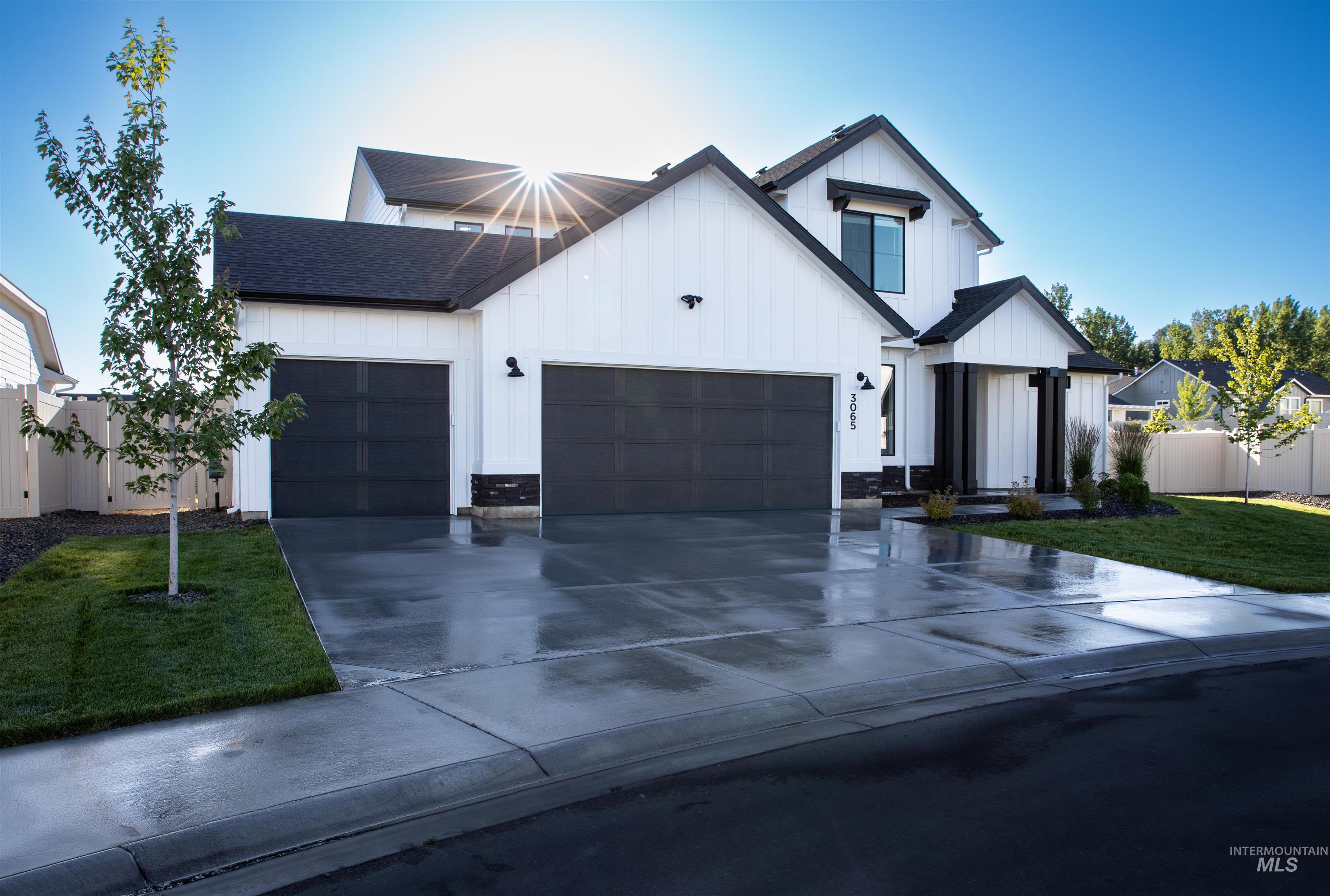 3065 N Mountain Lake Ave, Star ID 83669