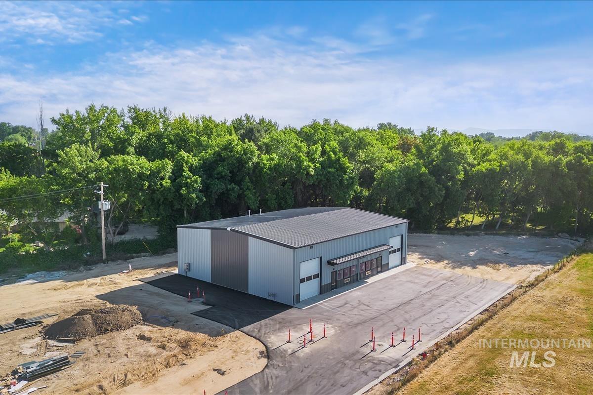 80 N Happy Valley Rd, Nampa ID 83687