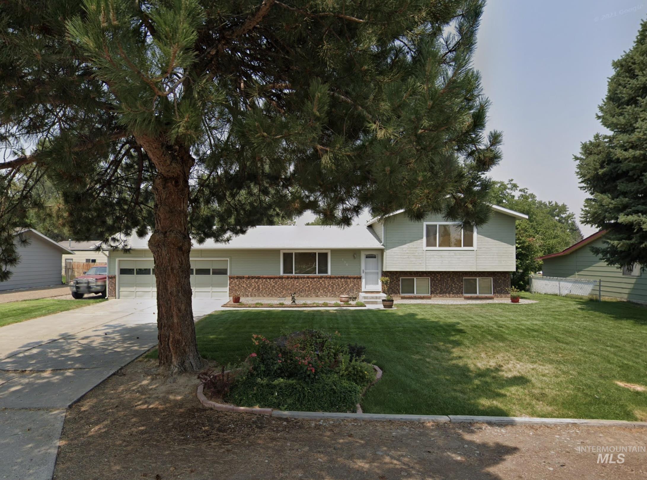 130 Nw Carrie Circle, Mountain Home ID 83647