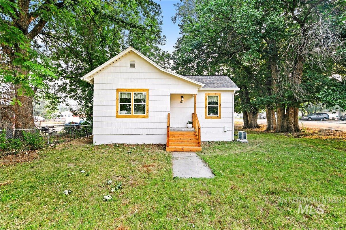 223 E Chicago St, Caldwell ID 83605