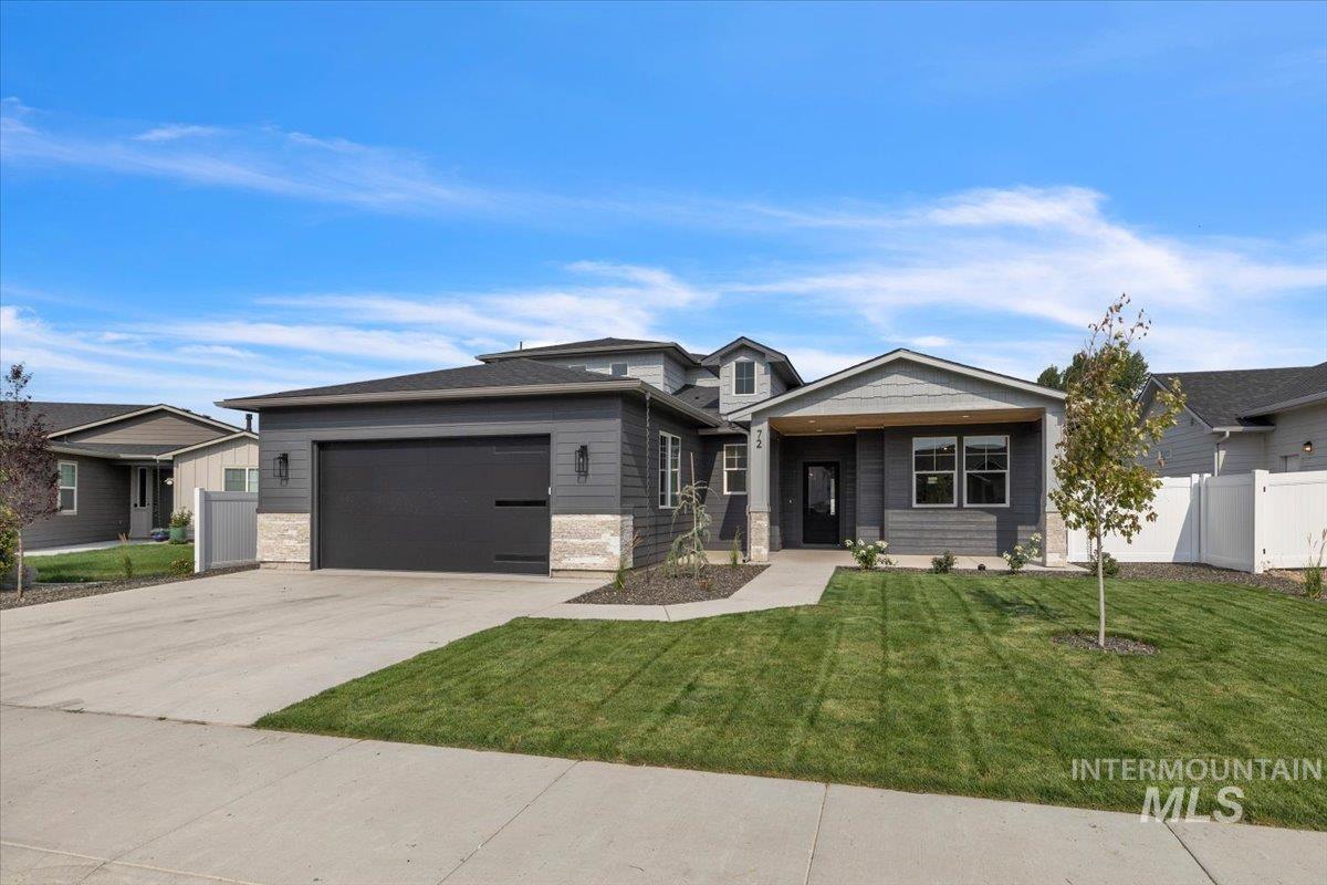 72 S Ravine Way, Nampa ID 83687