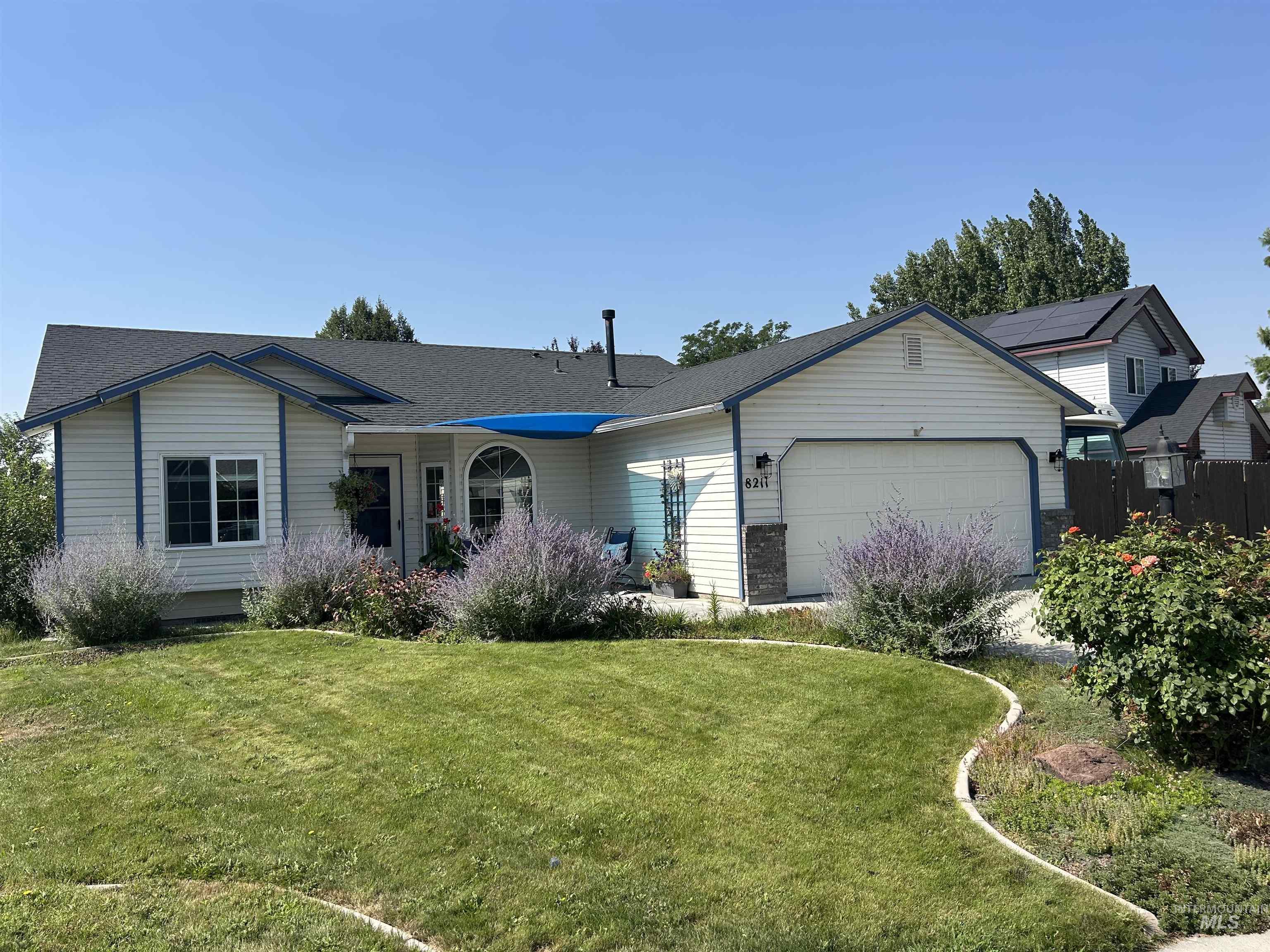 8211 E Brandts Creek Way, Nampa ID 83687