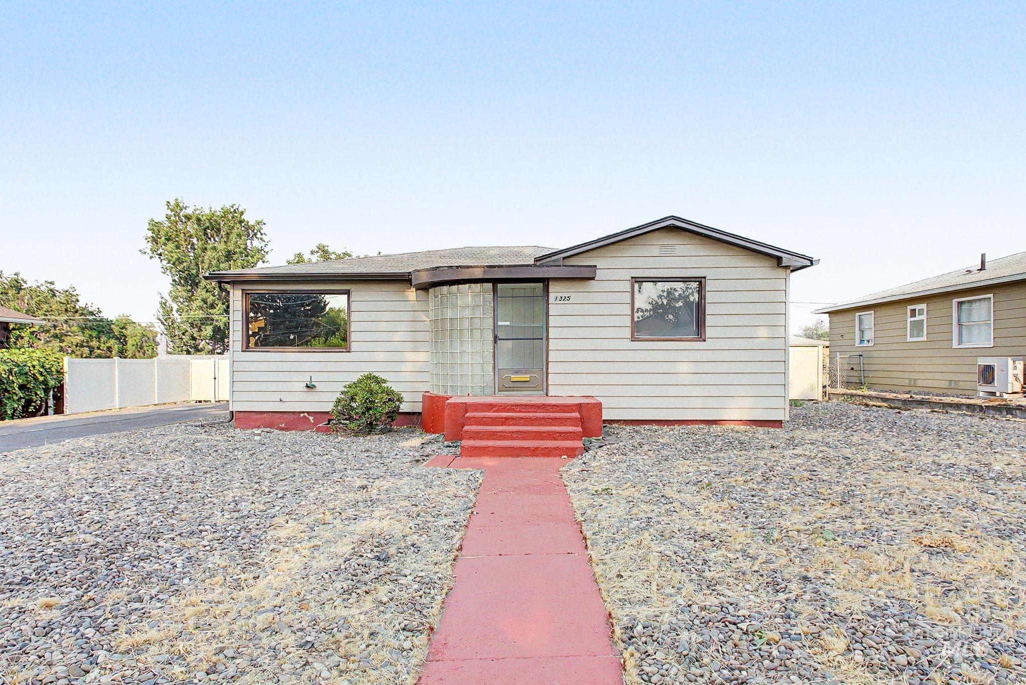 1325 7th Street, Clarkston WA 99403