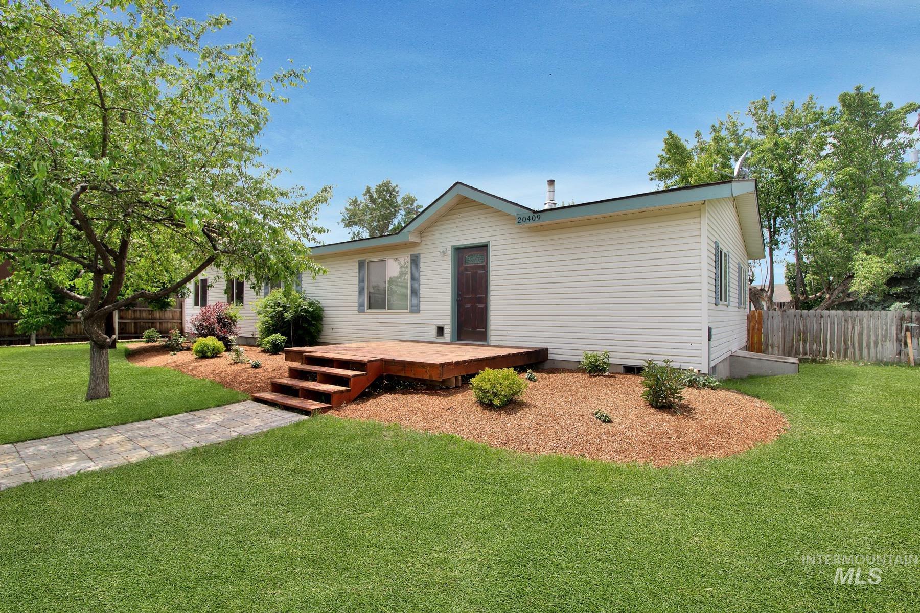 20409 S Main St, Carey ID 83320