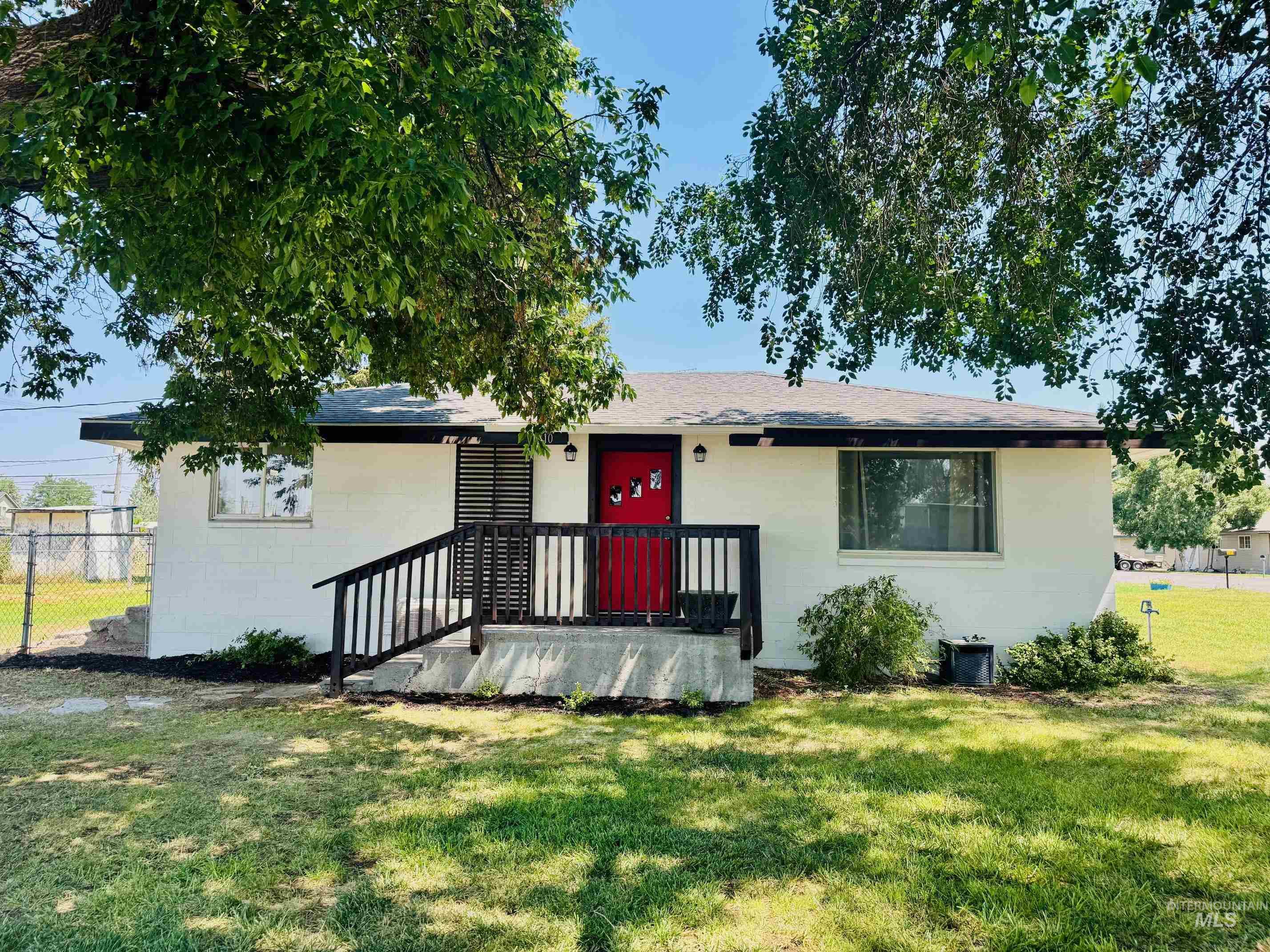 1610 D Street, Heyburn ID 83336