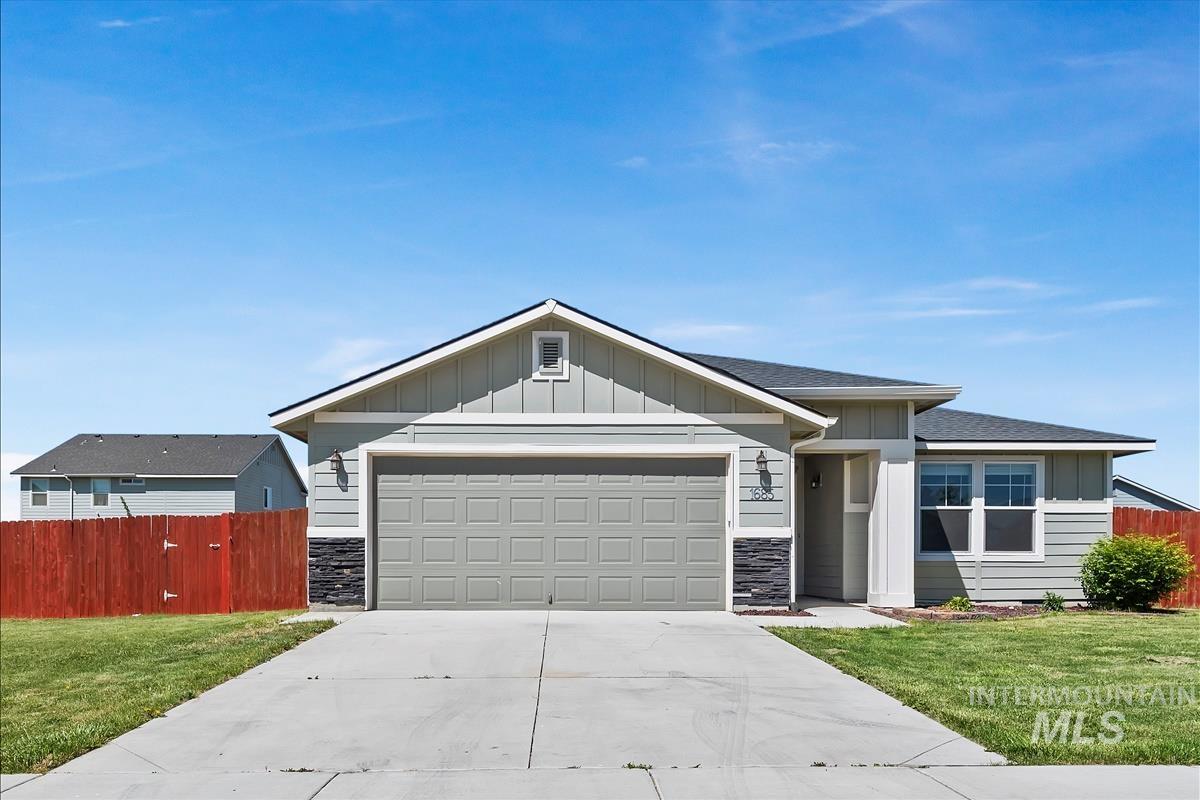 1685 SW Levant Way, Mountain Home ID 83647