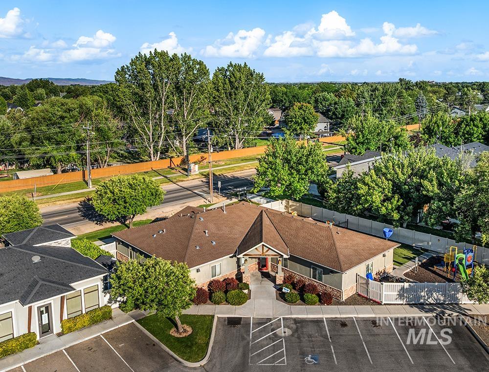 3605 N Locust Grove Rd, Meridian ID 83646