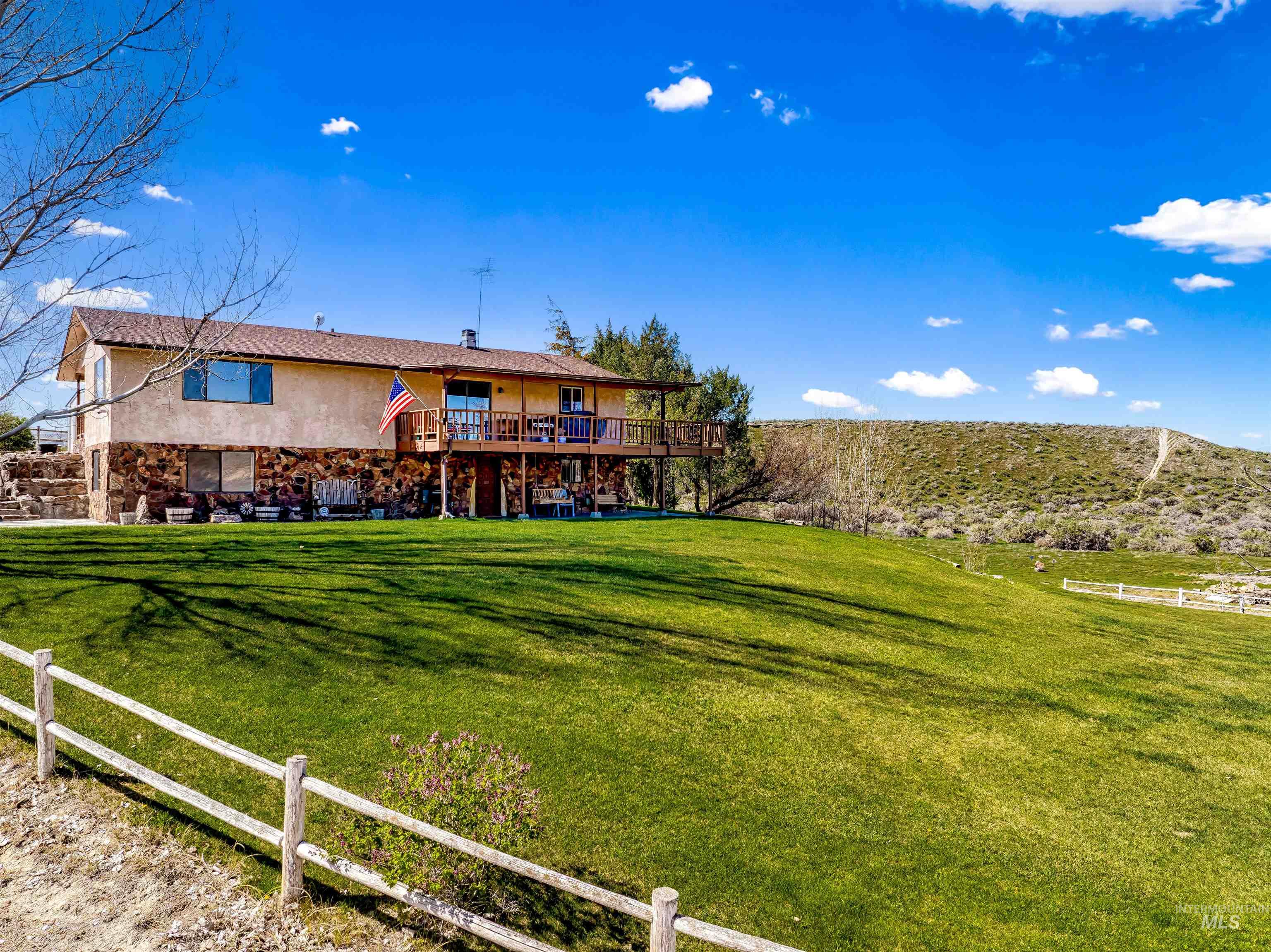 17365 State Hwy 78, Melba ID 83641