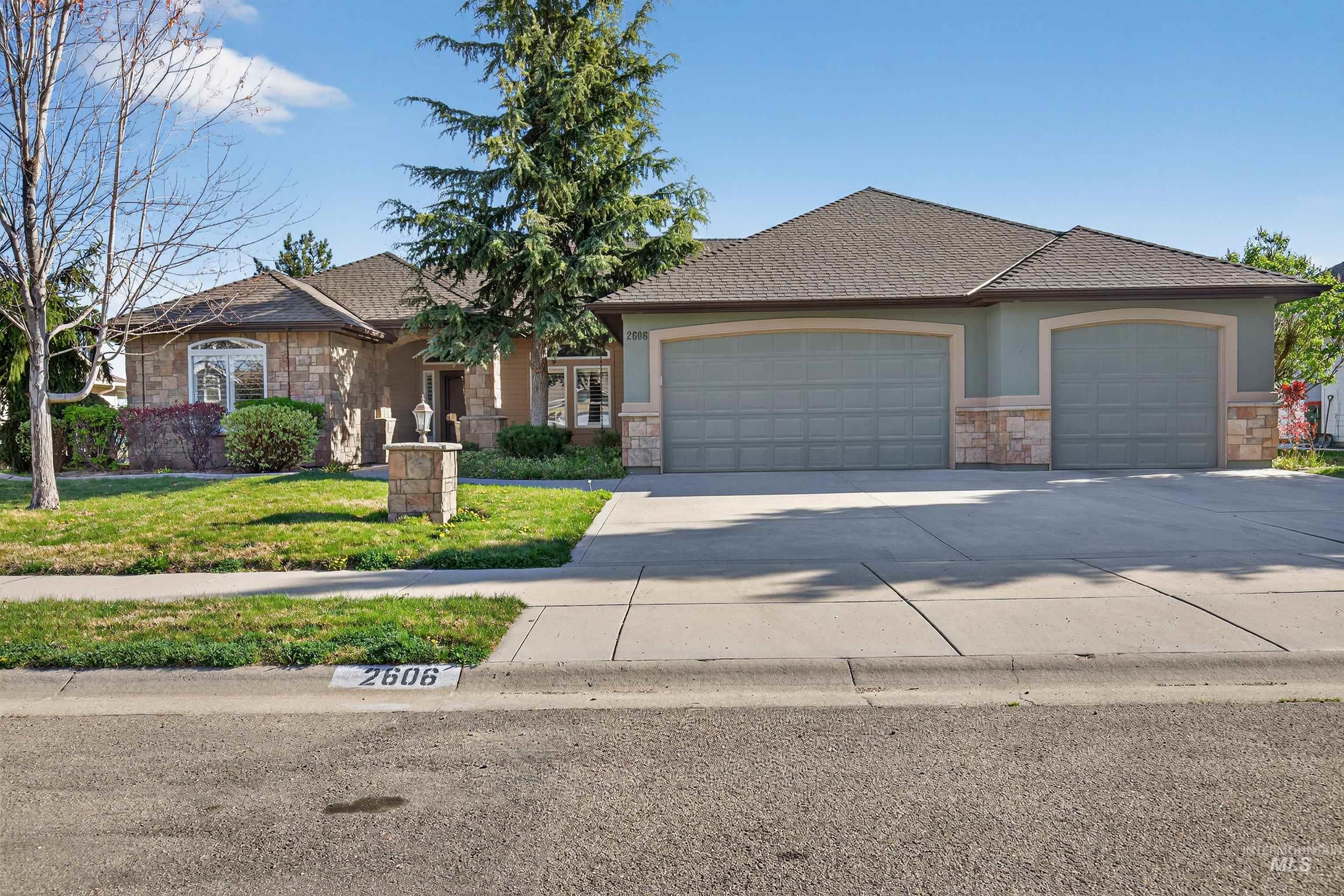 2606 N Waggle Place, Meridian ID 83646