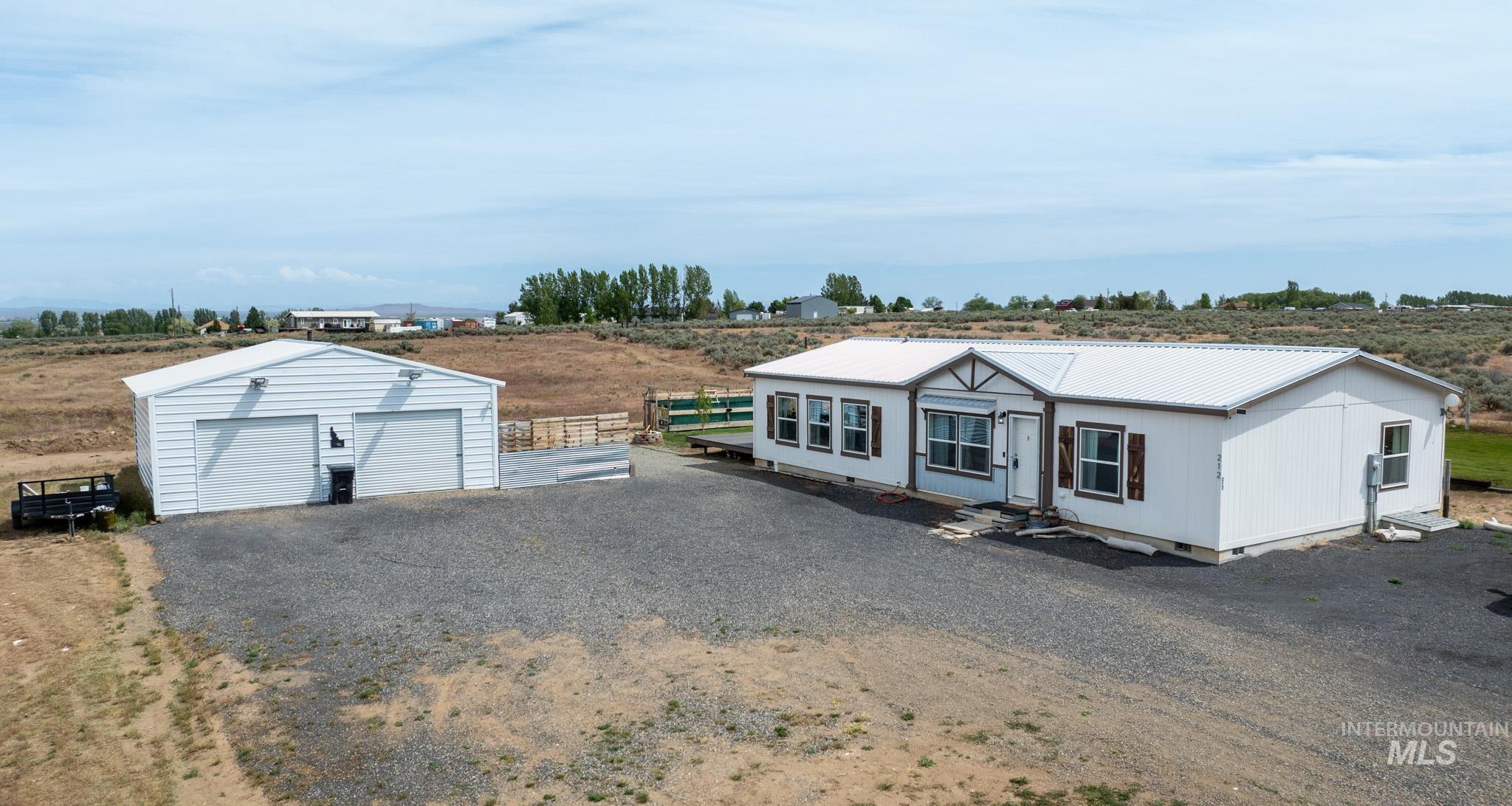 212 E 10 S, Shoshone ID 83352