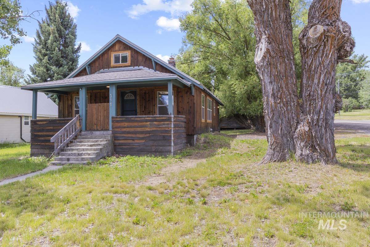 311 N School Street, Cascade ID 83611