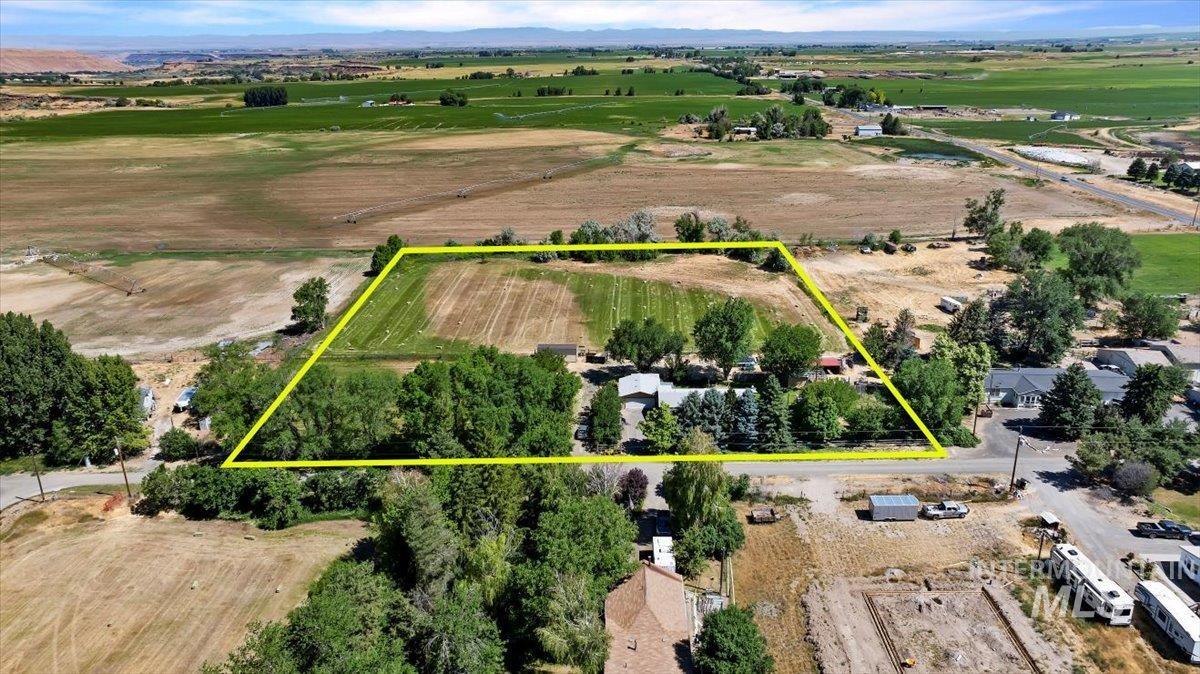 706 White Hawk Ln, Hagerman ID 83332