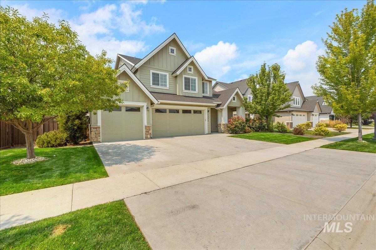 5893 N Vicenza Ave, Meridian ID 83646