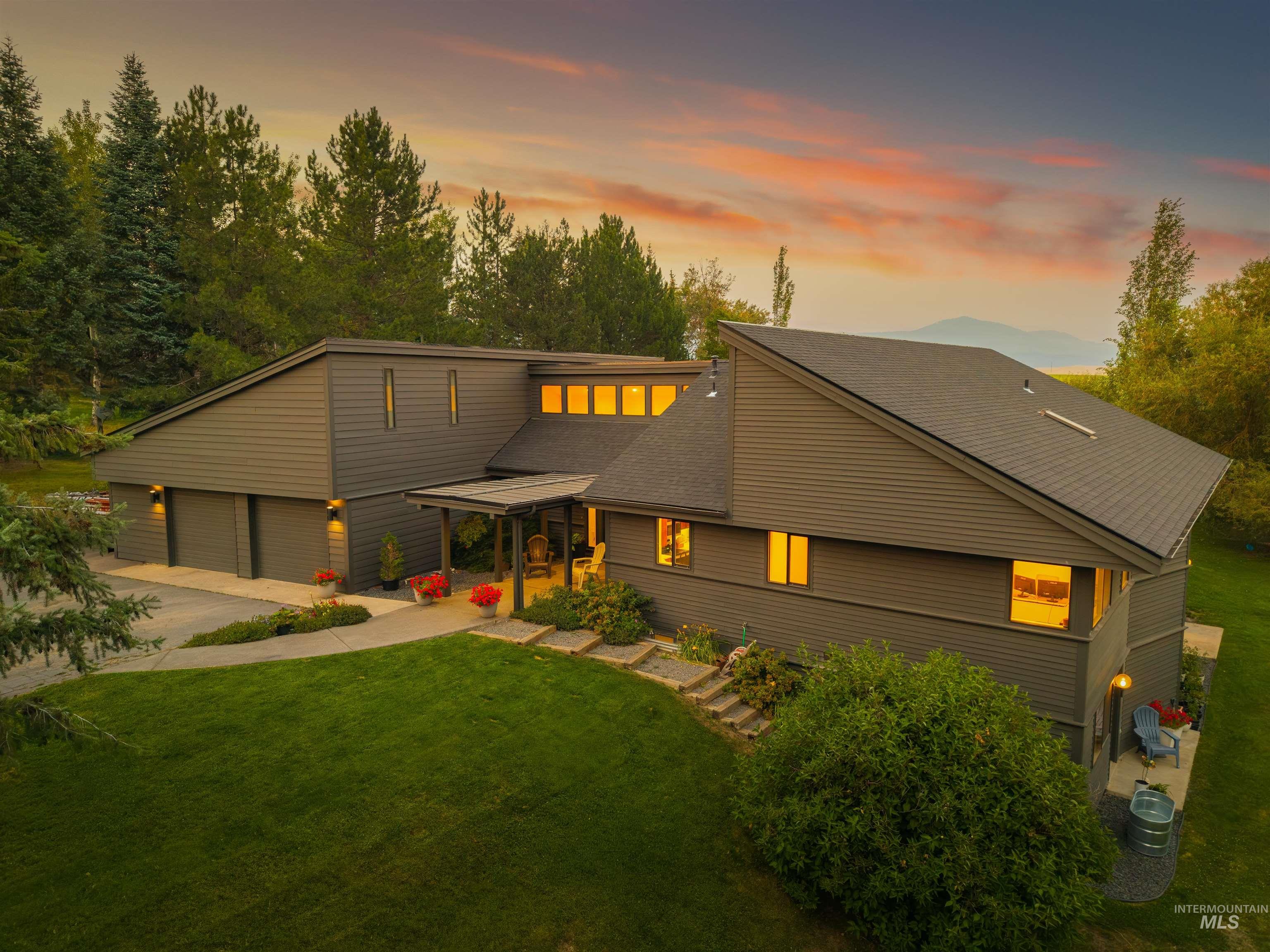 2048 Arborcrest Rd, Moscow ID 83843