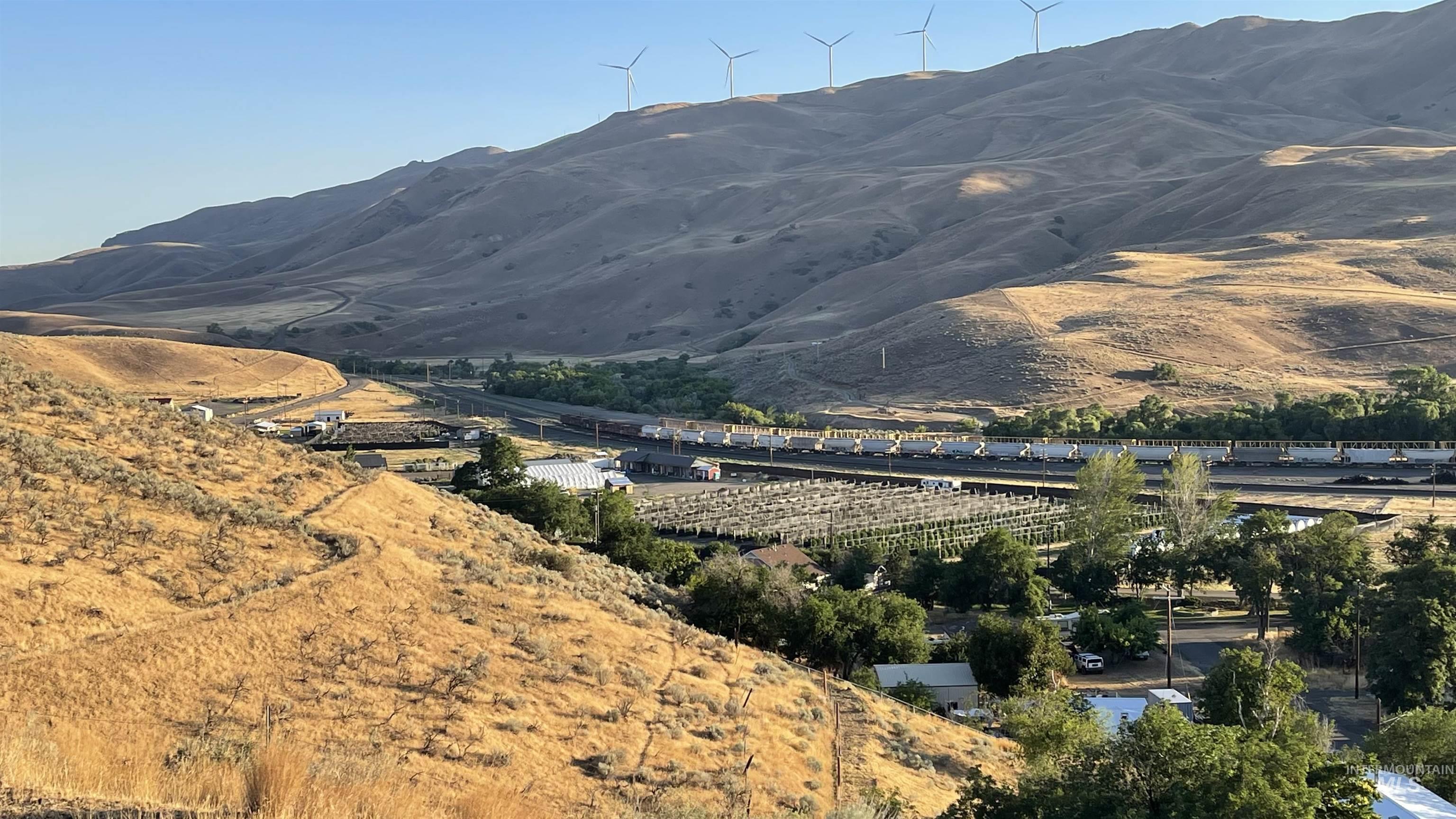 300 Old Oregon Trail Hwy, Huntington OR 97907