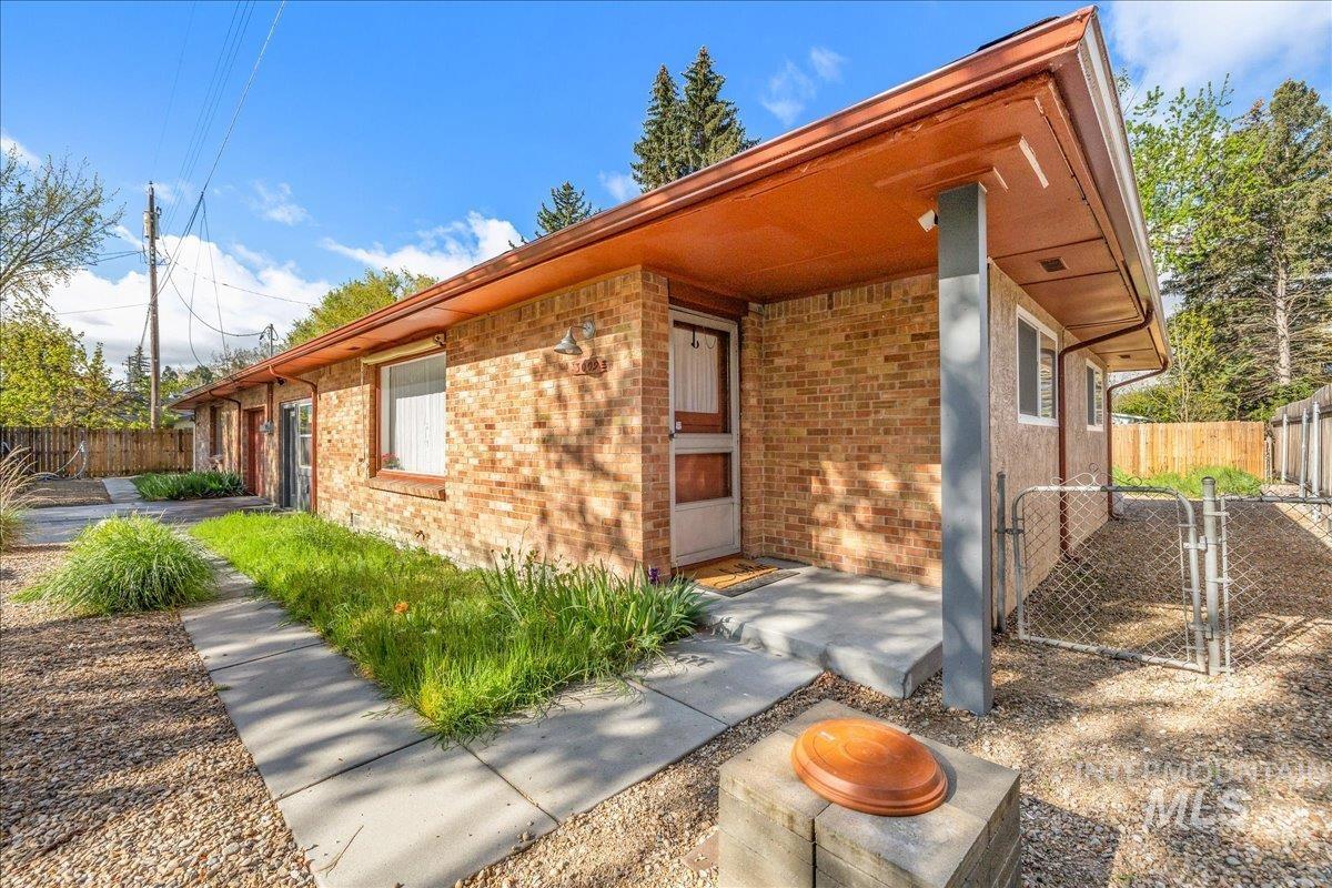3009 N Tamarack Dr, Boise ID 83703