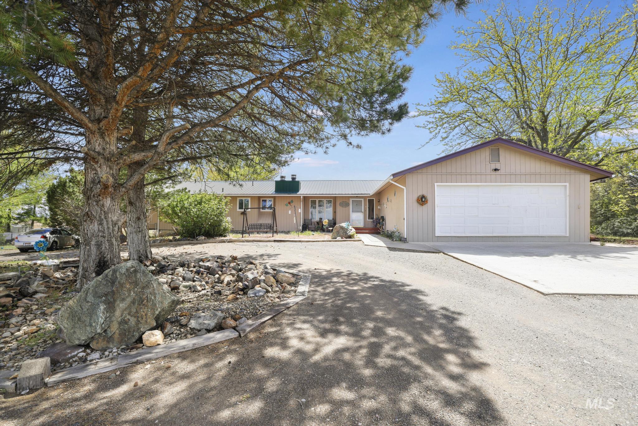 2593 E 3700 N, Twin Falls ID 83301