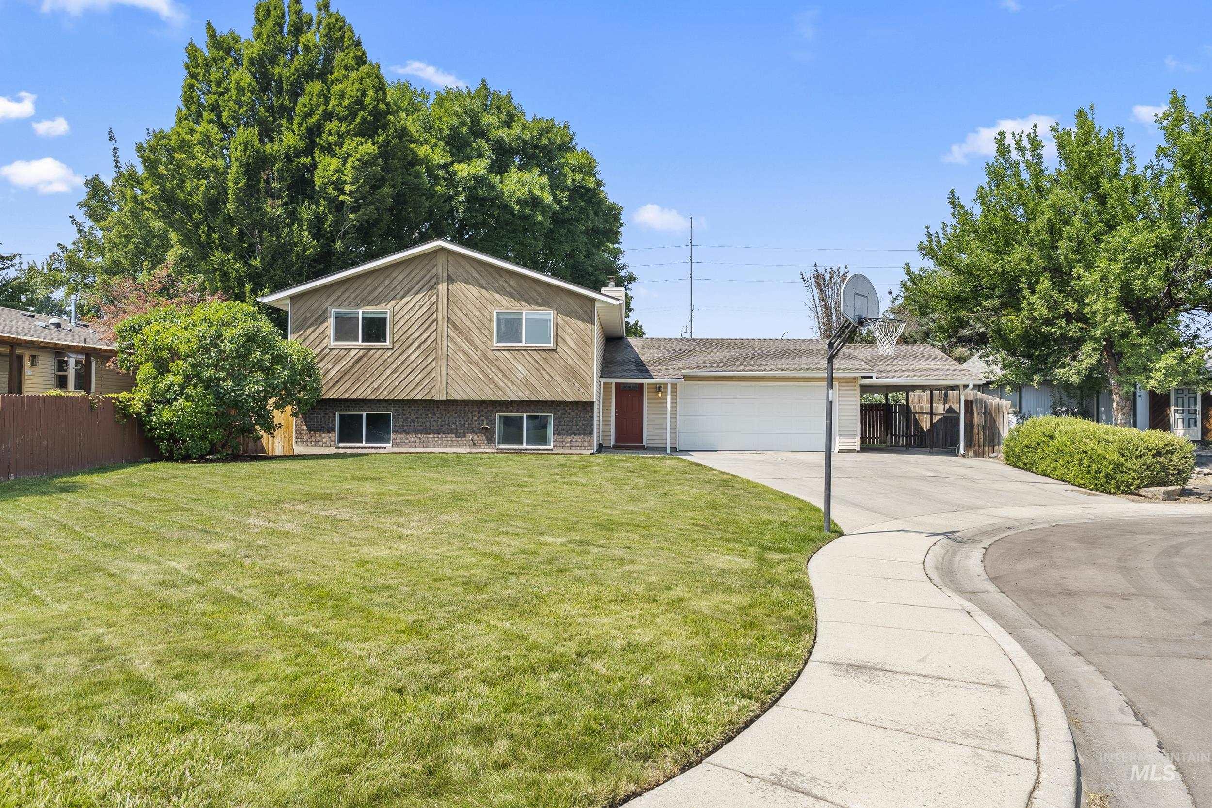 8920 W Donnybrook Dr, Boise ID 83709