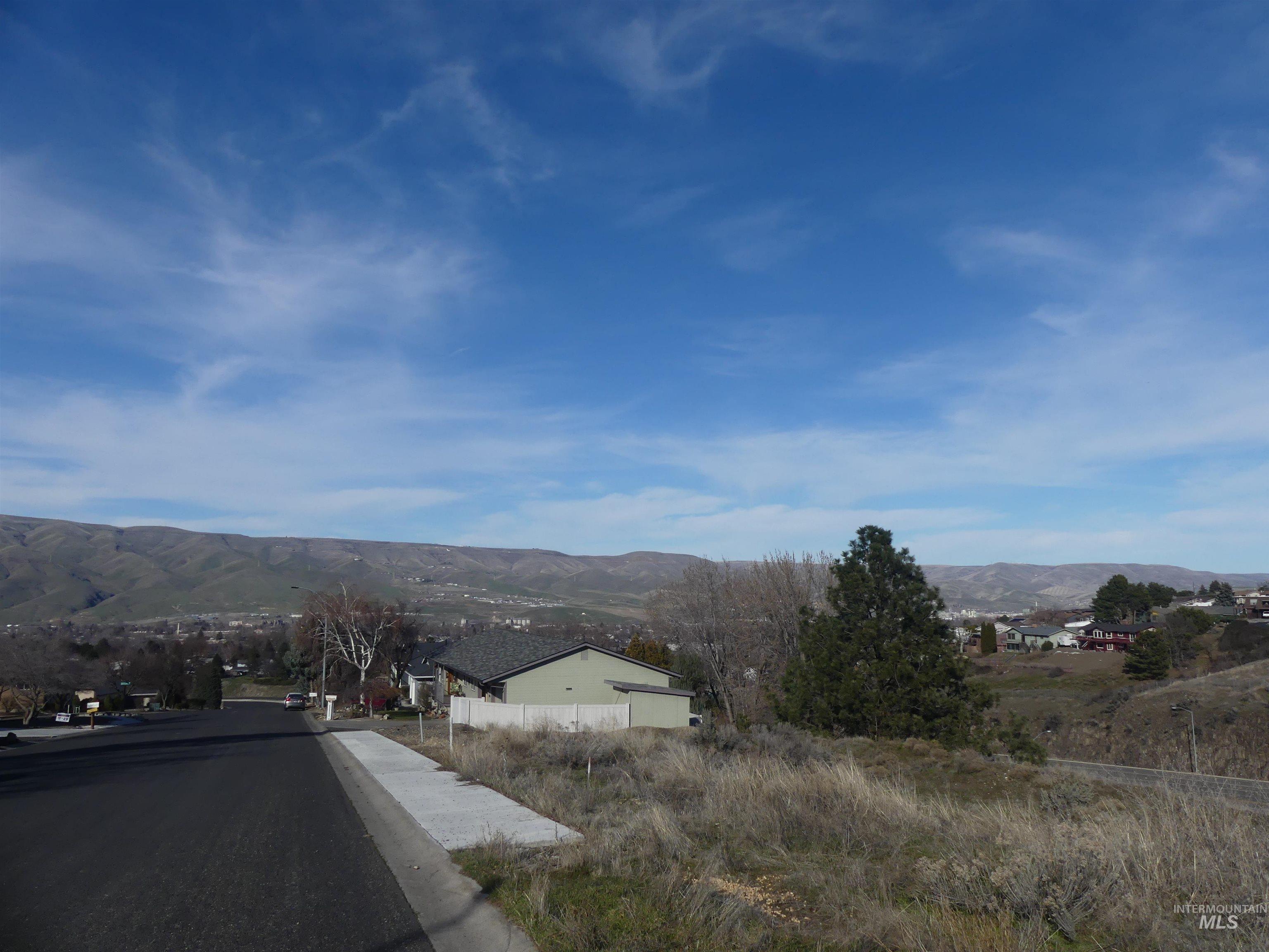 2987 Knollcrest Dr, Lewiston ID 83501