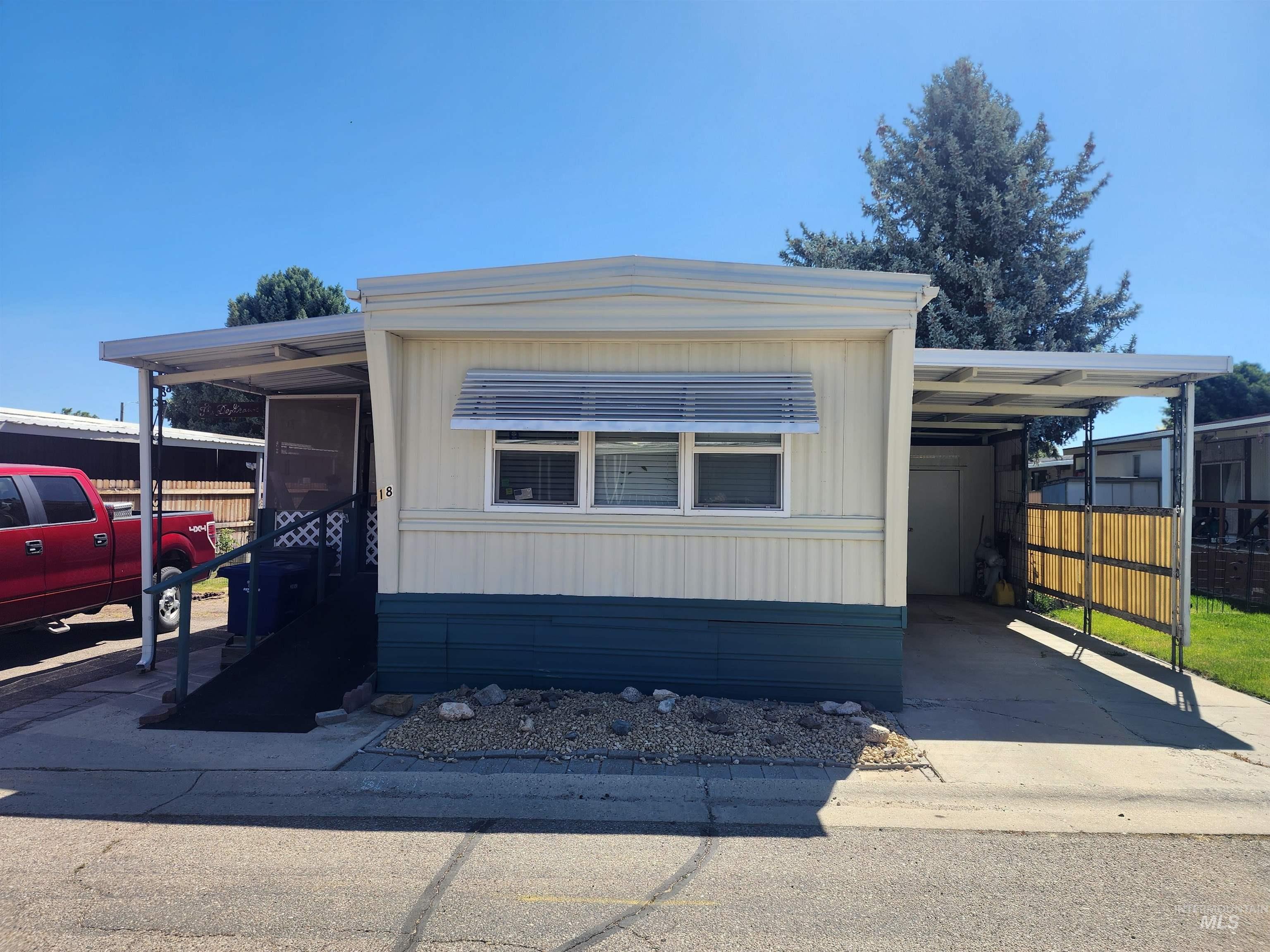1715 W Flamingo Sp 18, Nampa ID 83651